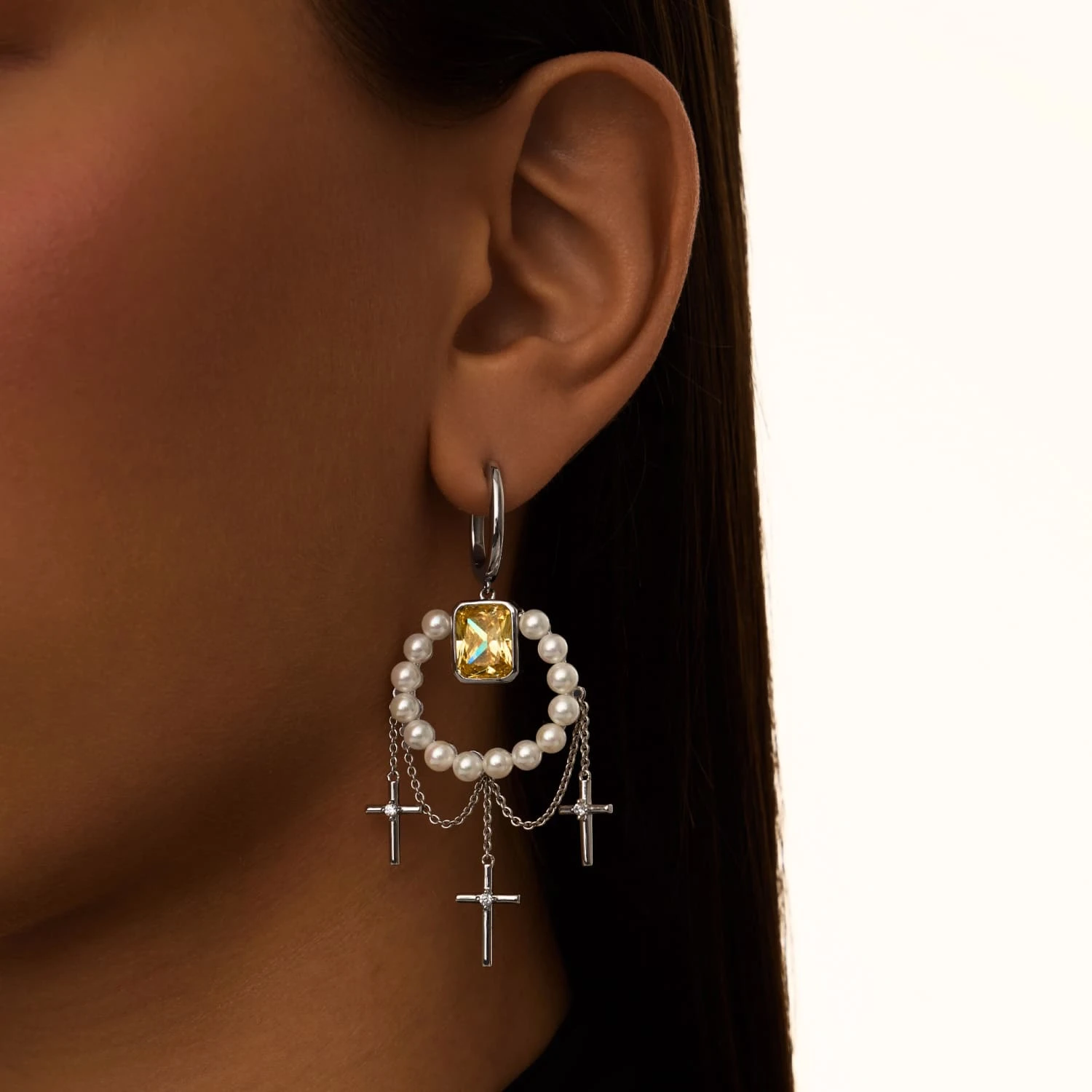 Серебряные серьги SICILIA с жемчугом, подвесками с крестами и желтым фианитом