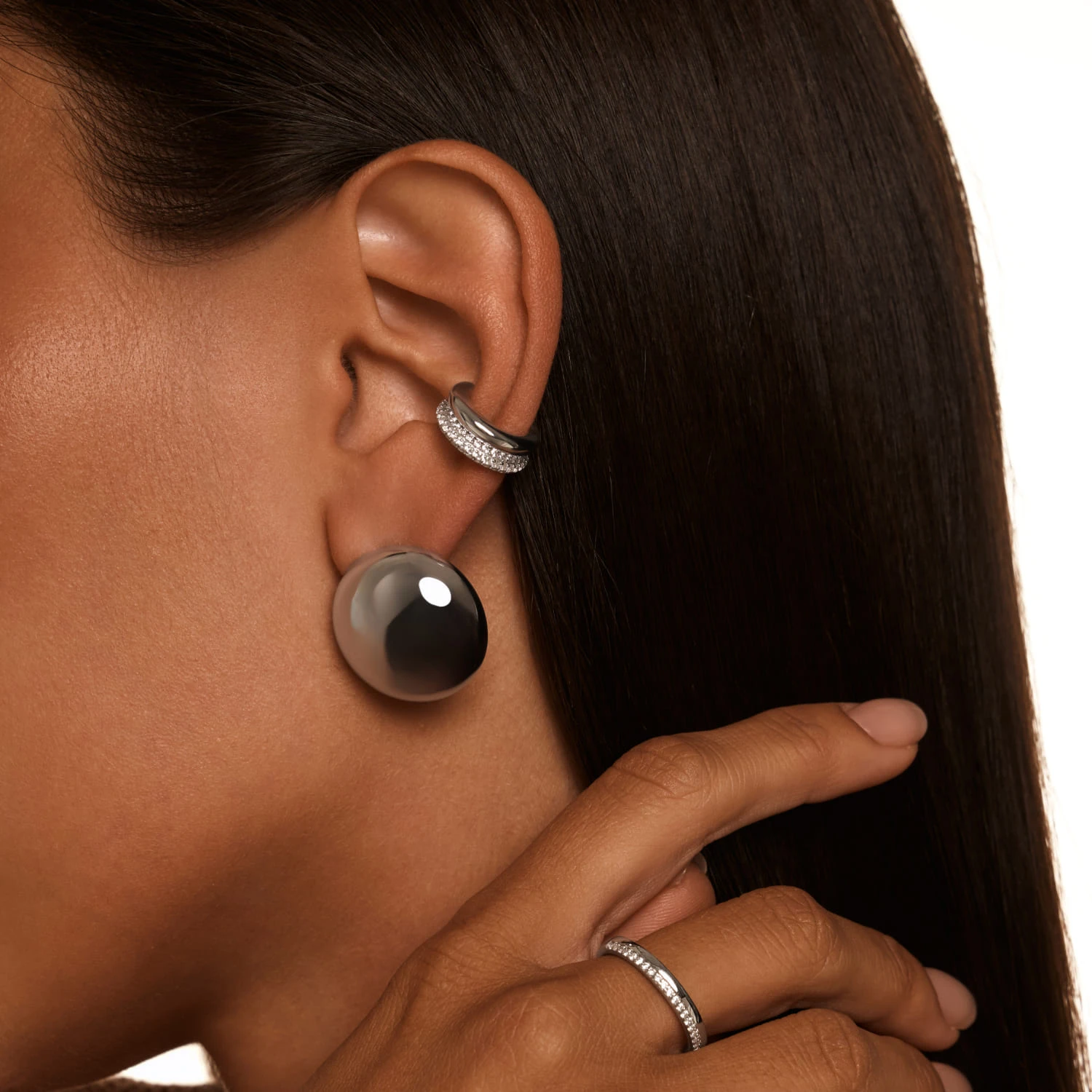 Серебряный двойной кафф с белыми камнями