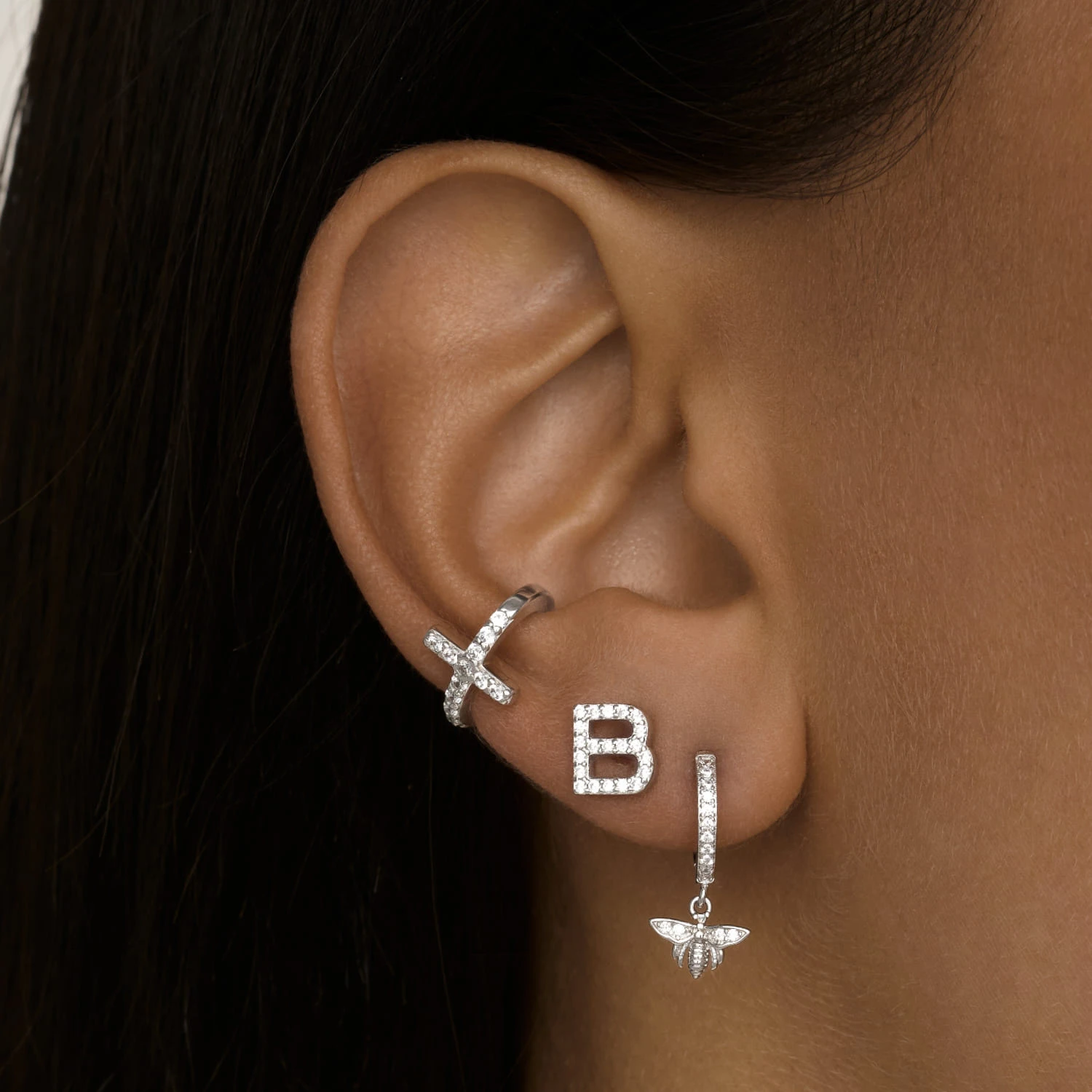 Моносерьга в виде буквы В MIESTILO