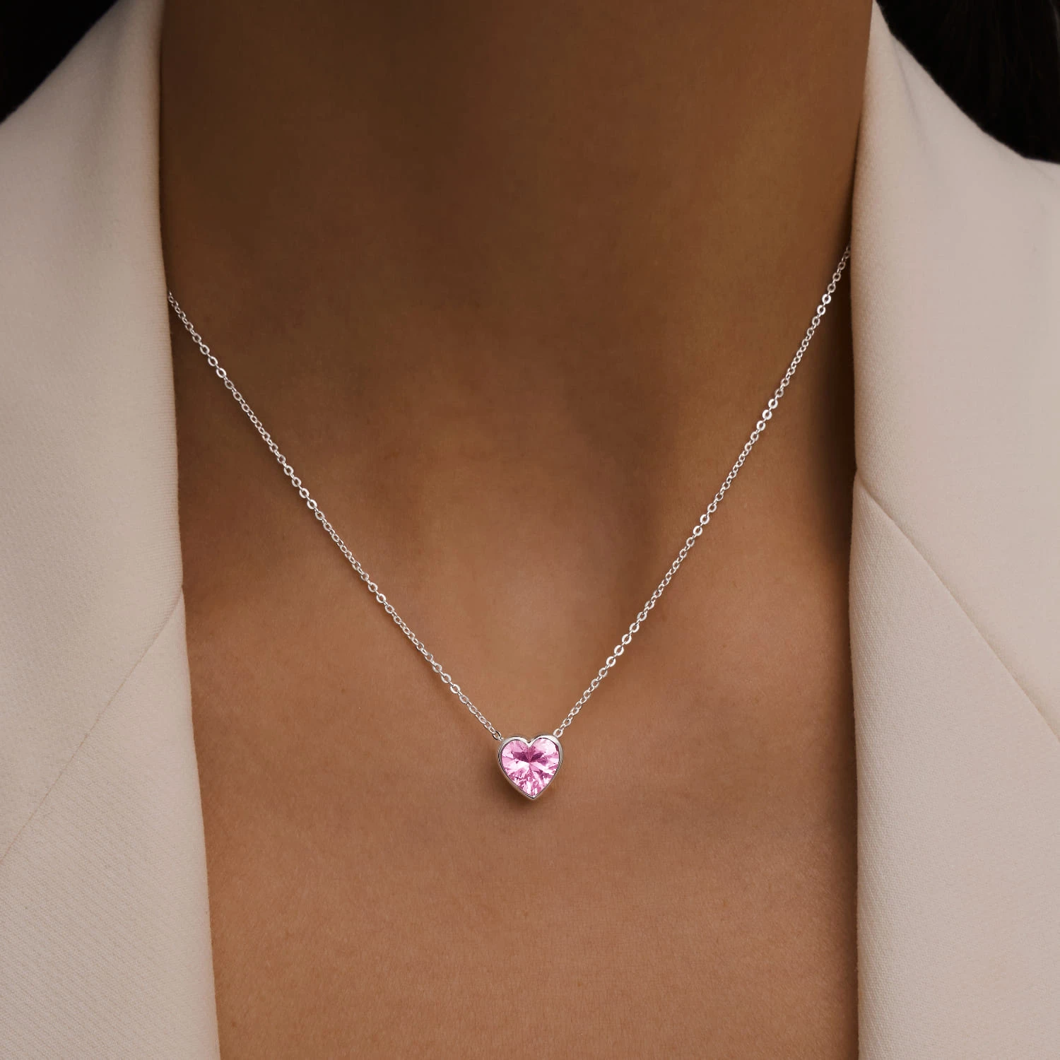 Серебряное колье ЛЮБОВЬ с розовым сердцем