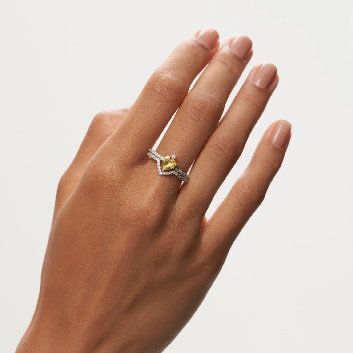 Двойное кольцо с желтым фианитом из серебра "Энергия"