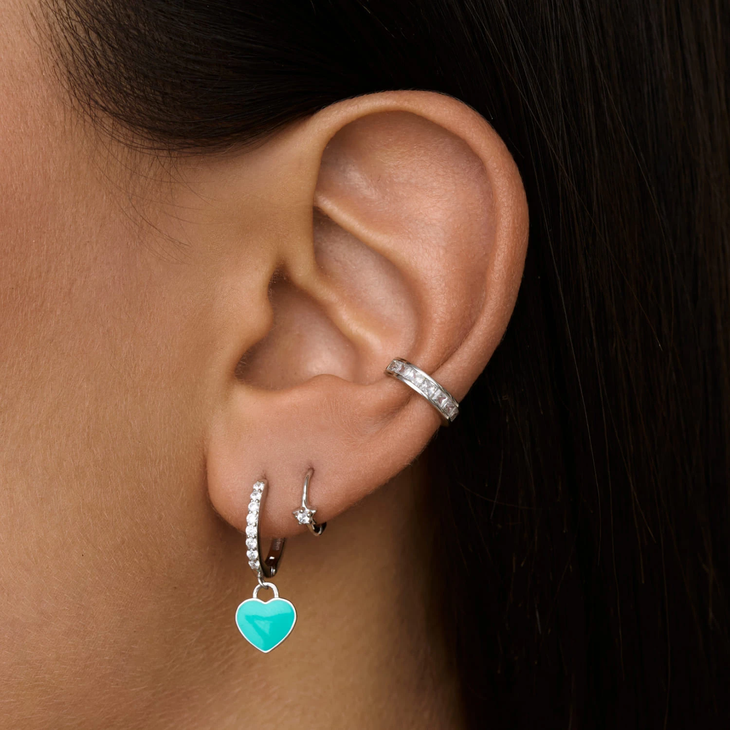 Серебряная моносерьга кликер с фианитом MIESTILO 