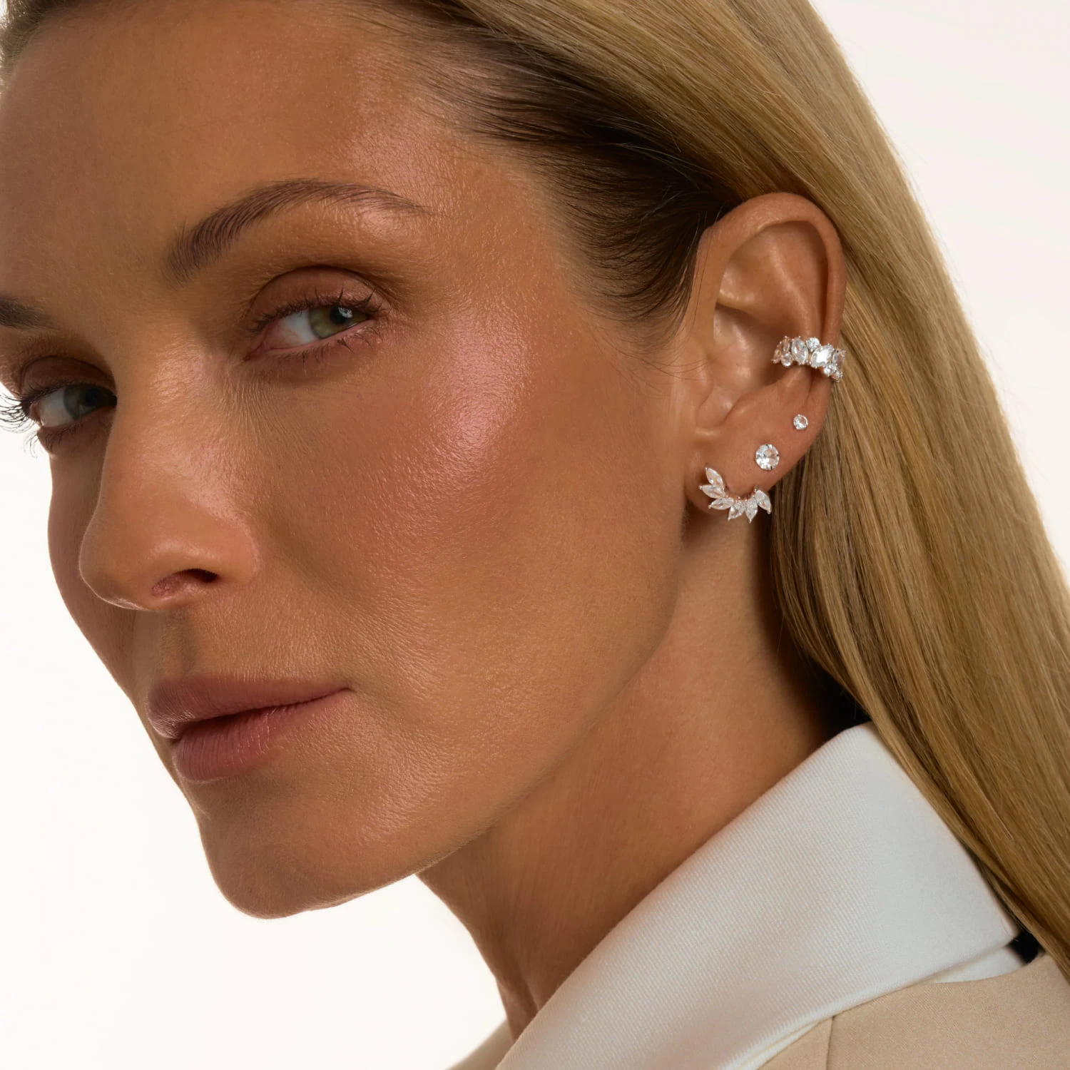 Серебряные серьги-гвоздики с фианитами 3мм