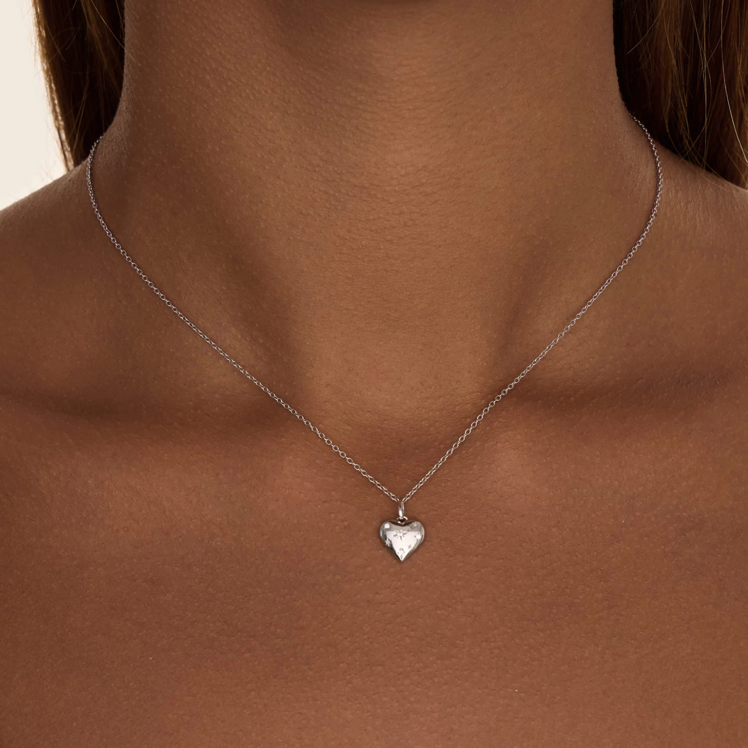 Серебряная подвеска сердце с фианитами MIESTILO