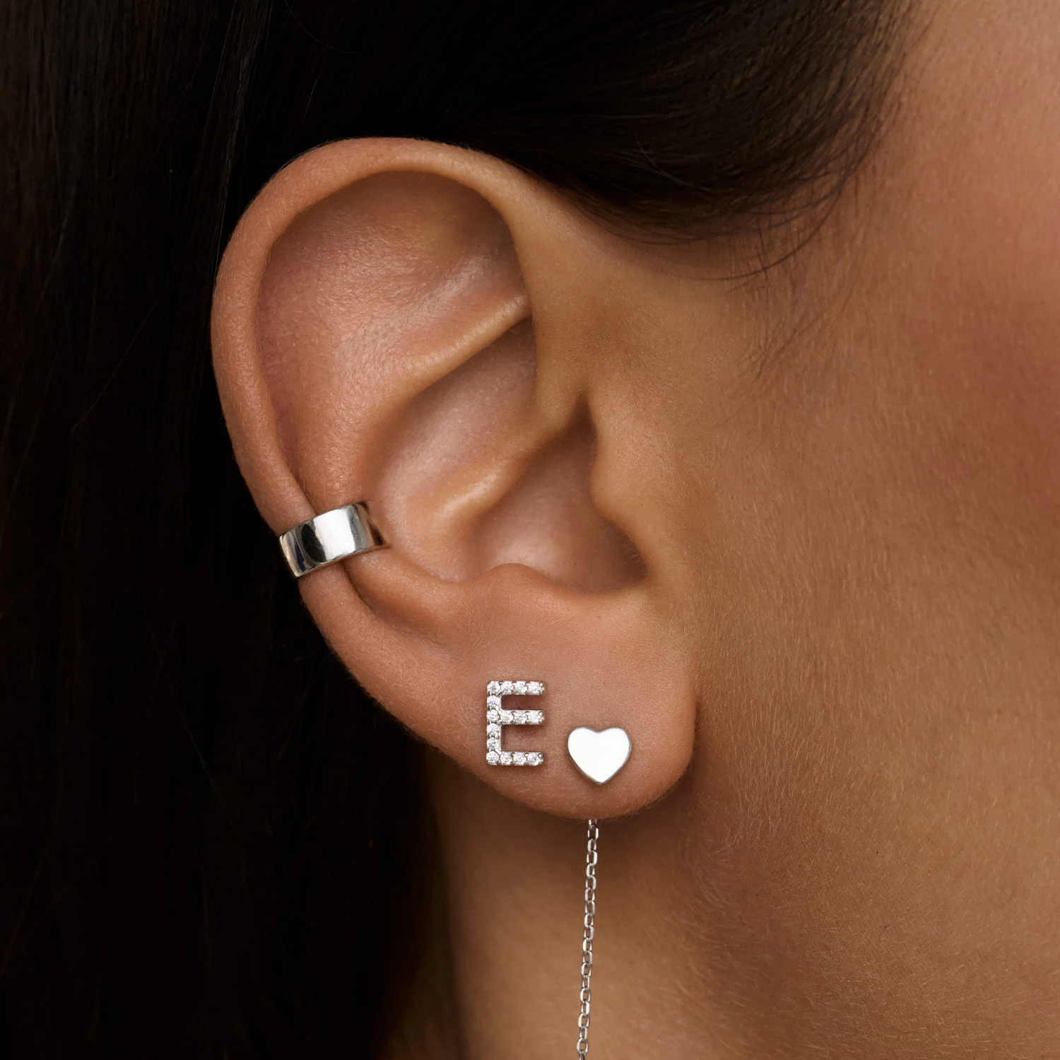 Моносерьга в виде буквы Е MIESTILO