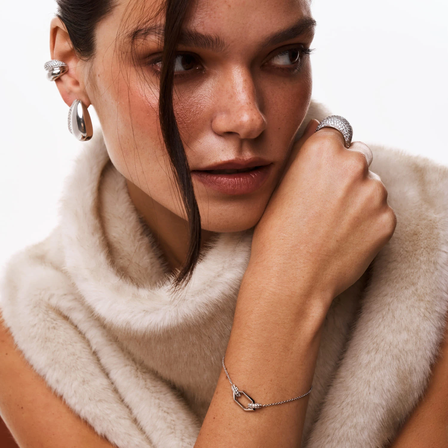 Серебряный браслет с многогранником с фианитами