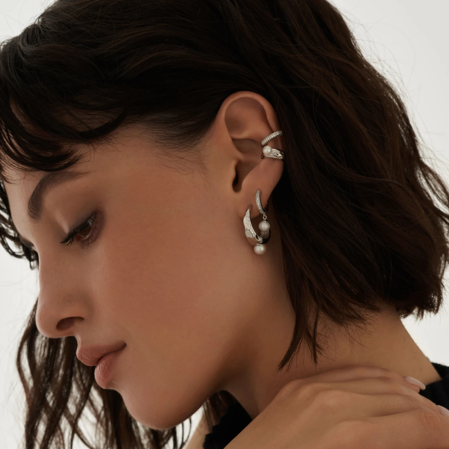 Серьги из серебра с натуральным жемчугом и фианитами