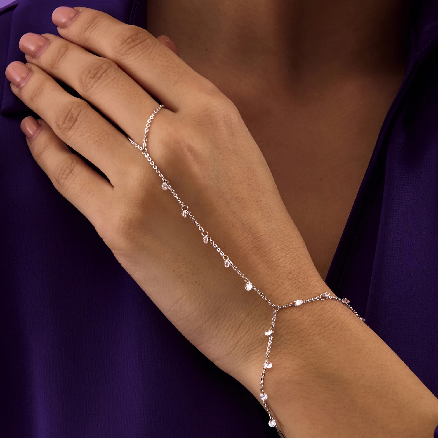 Серебряный слейв-браслет с фианитами "Невесомость"