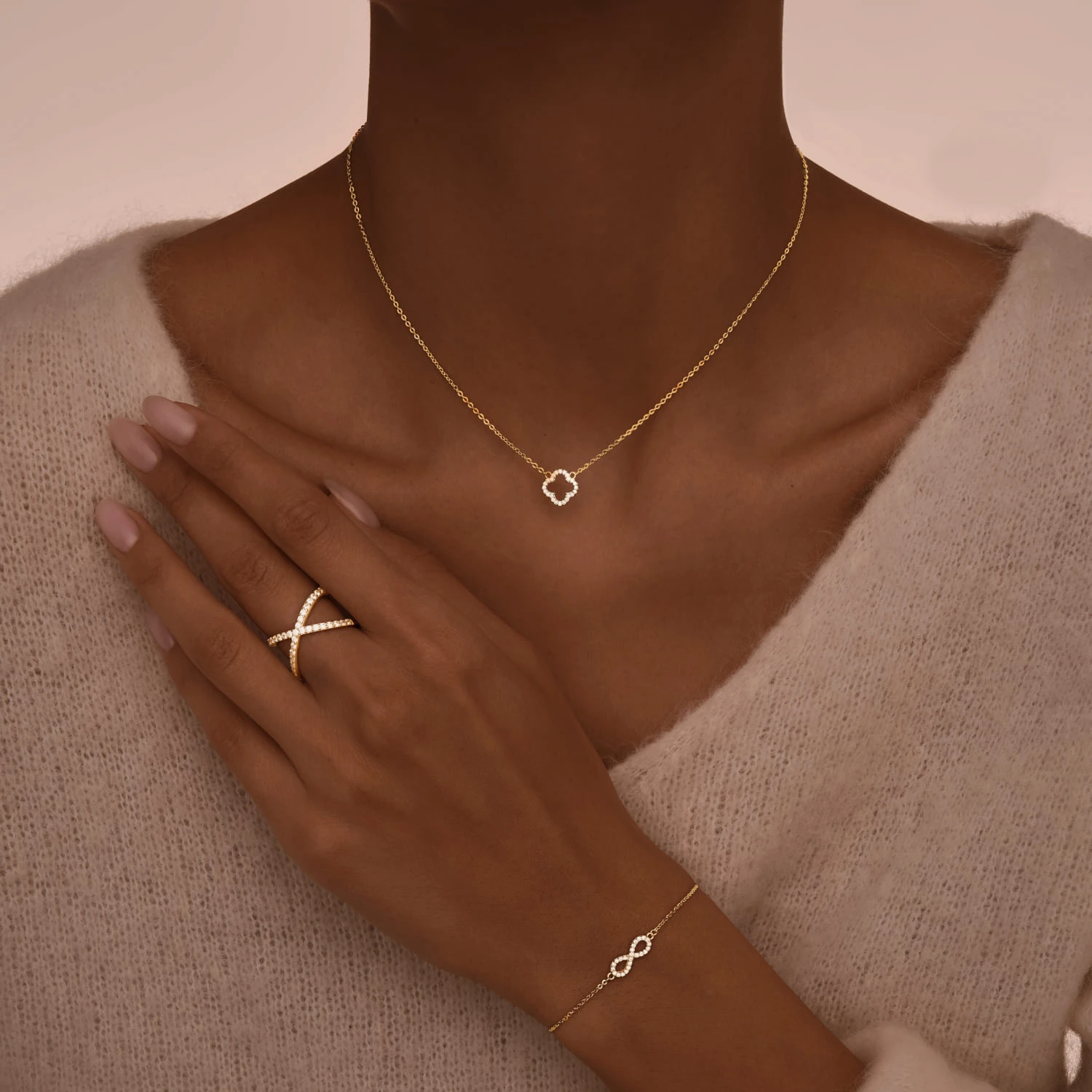 Серебряное колье в покрытии желтое золото  клевер MIESTILO