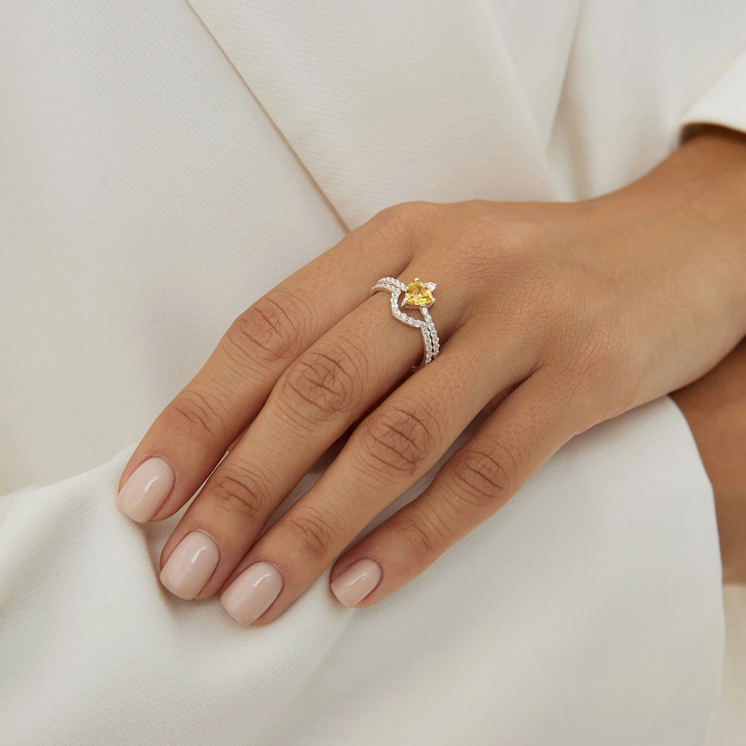 Двойное кольцо с желтым фианитом из серебра "Энергия"