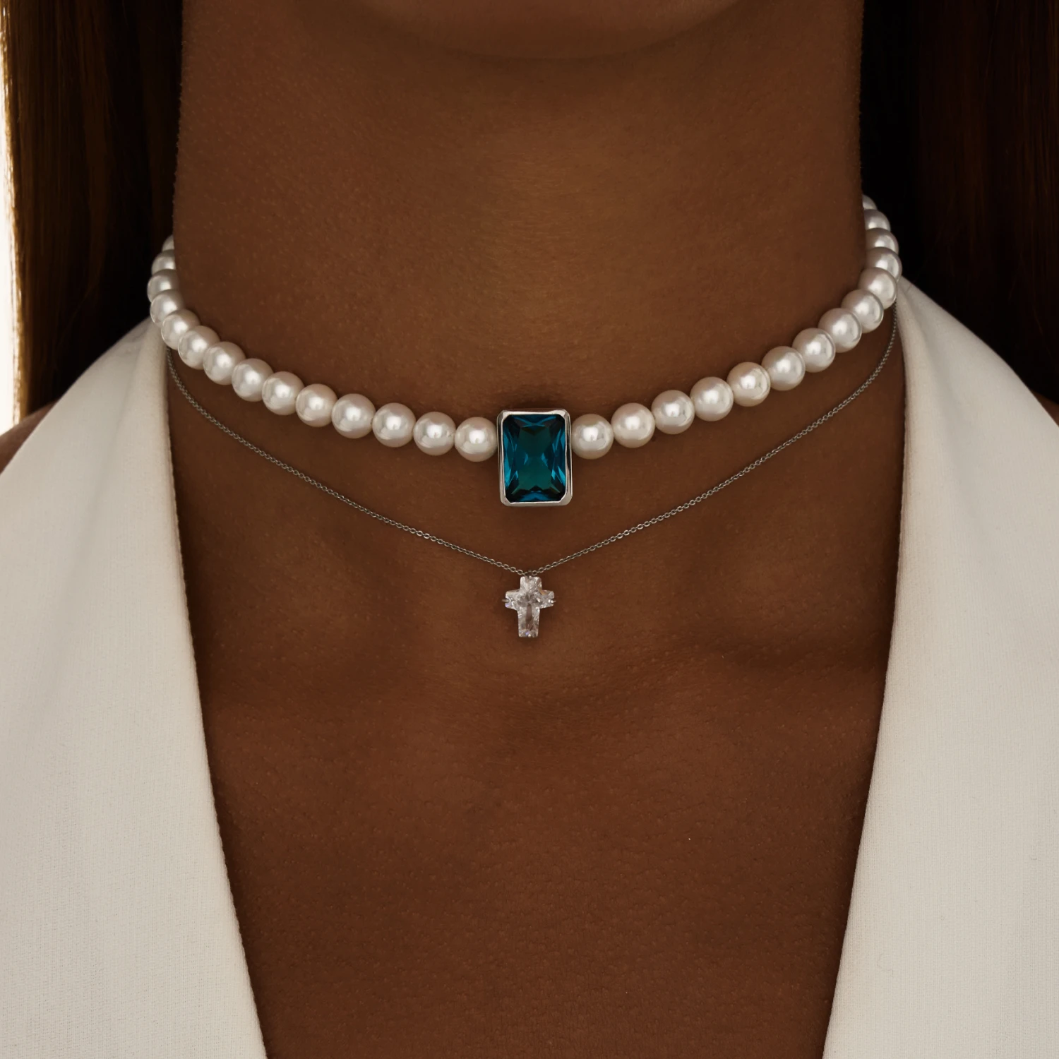 Серебряное колье "Крест" с фианитом