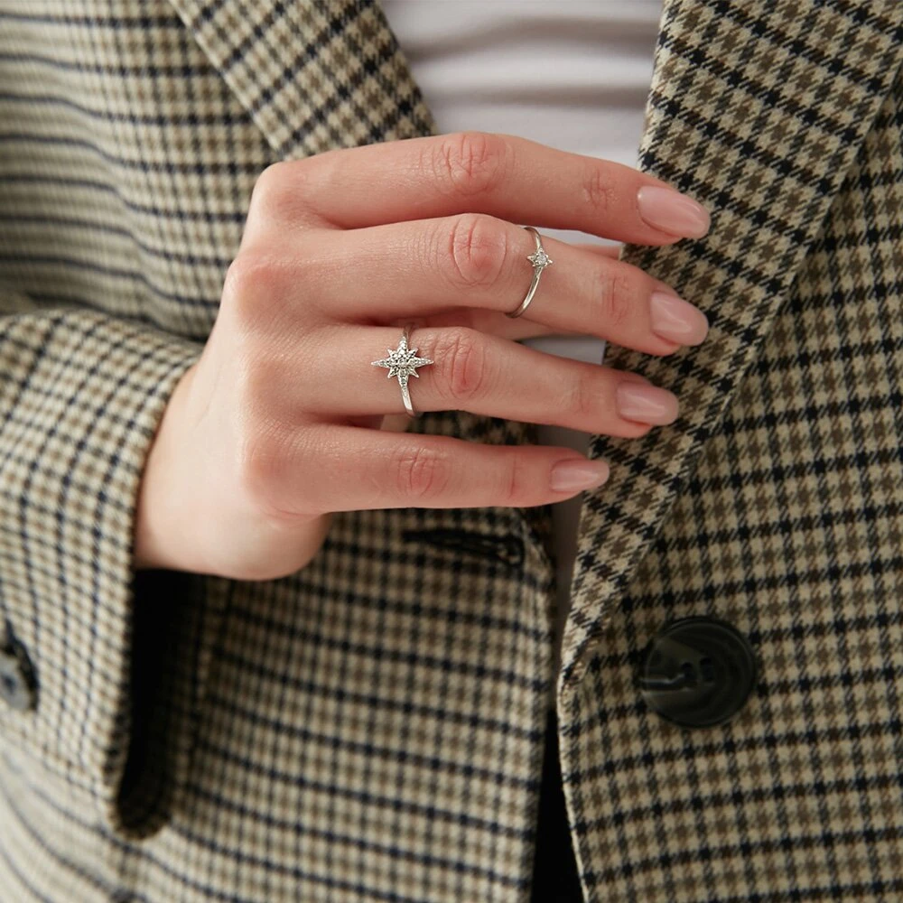 Серебряное кольцо с фианитами