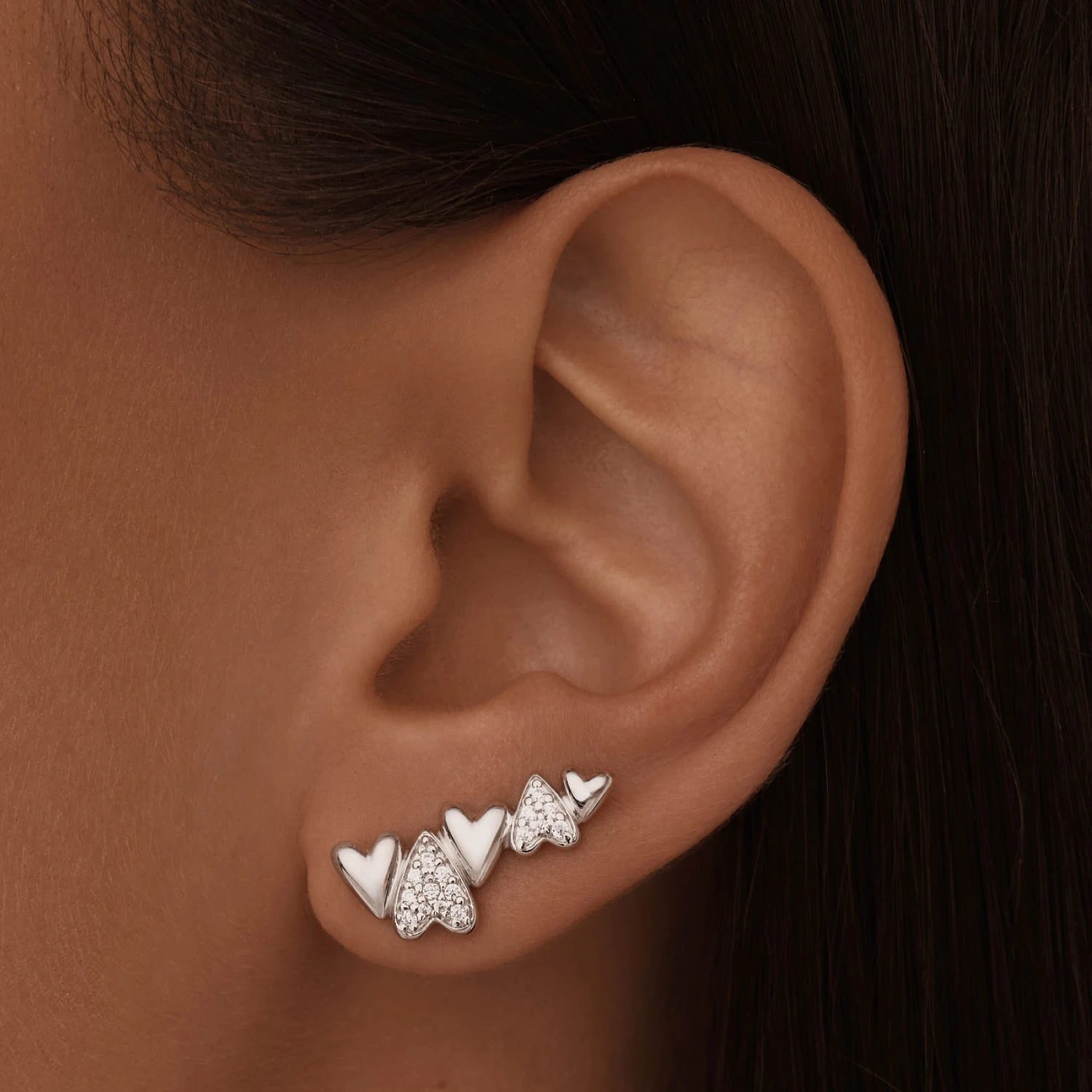 Серебряные клаймберы сердца с фианитами MIESTILO