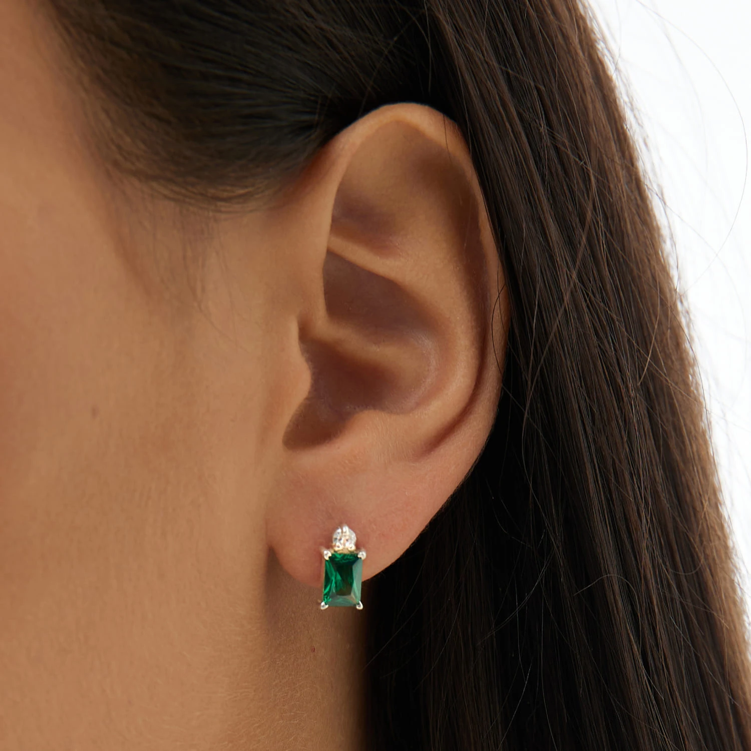 Серьги пусеты "Энергия" с зелёным фианитом из серебра