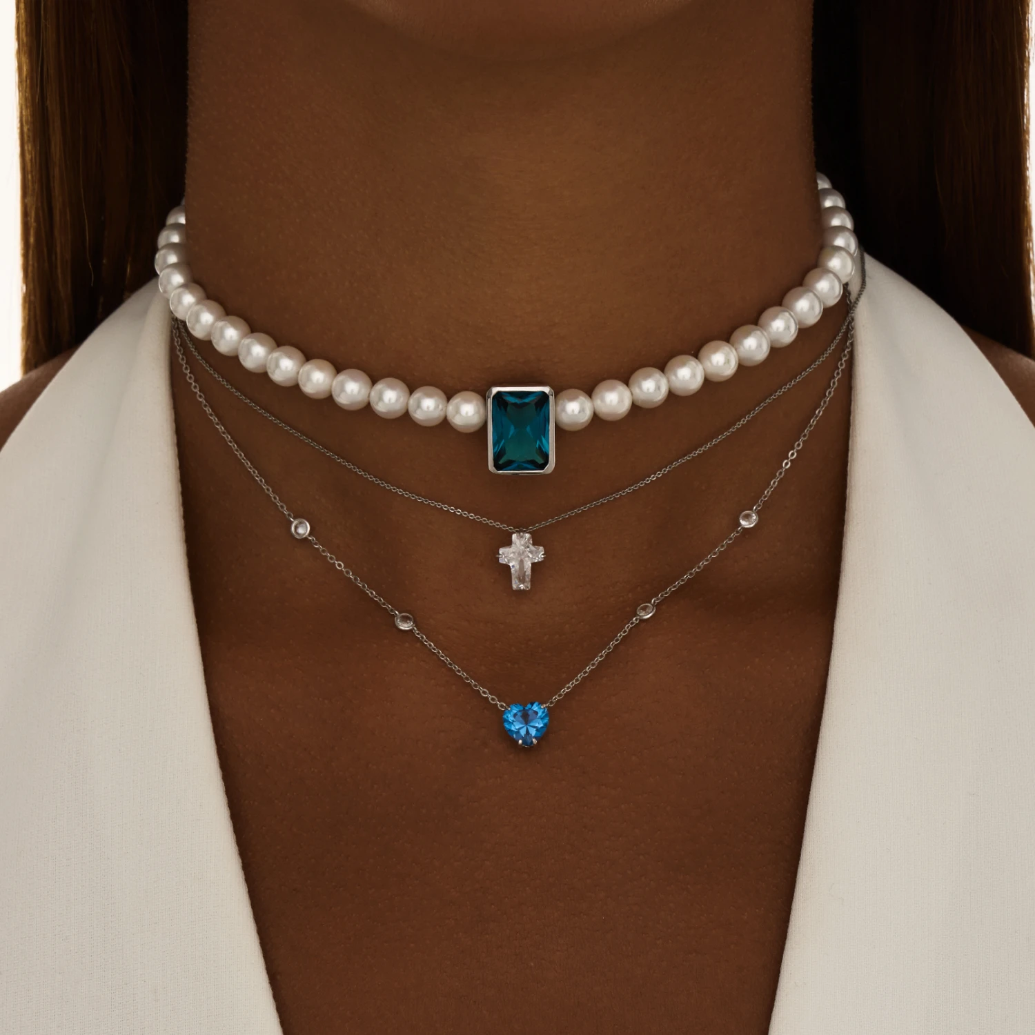 Серебряное колье "Крест" с фианитом