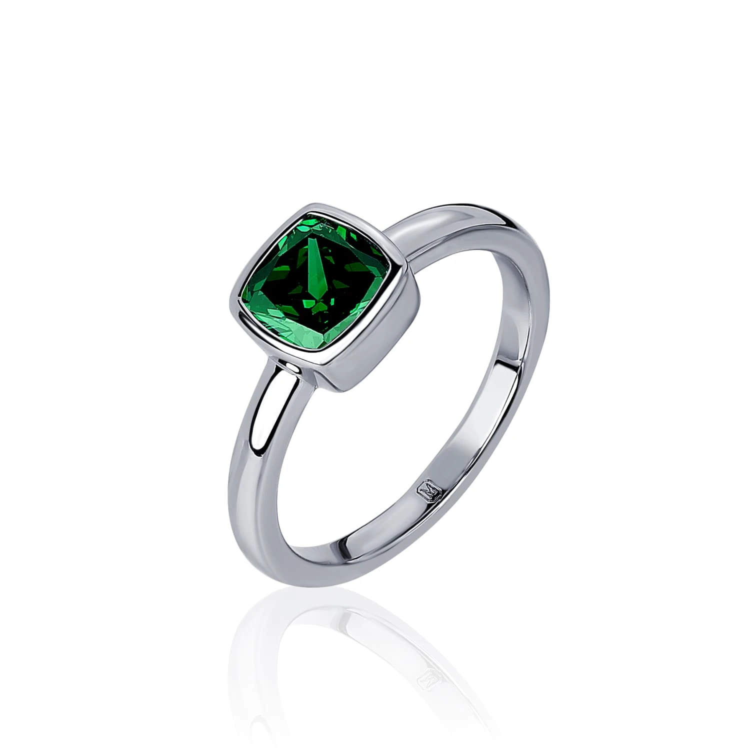 Серебряное кольцо с фианитом в глухой закрепке MIESTILO