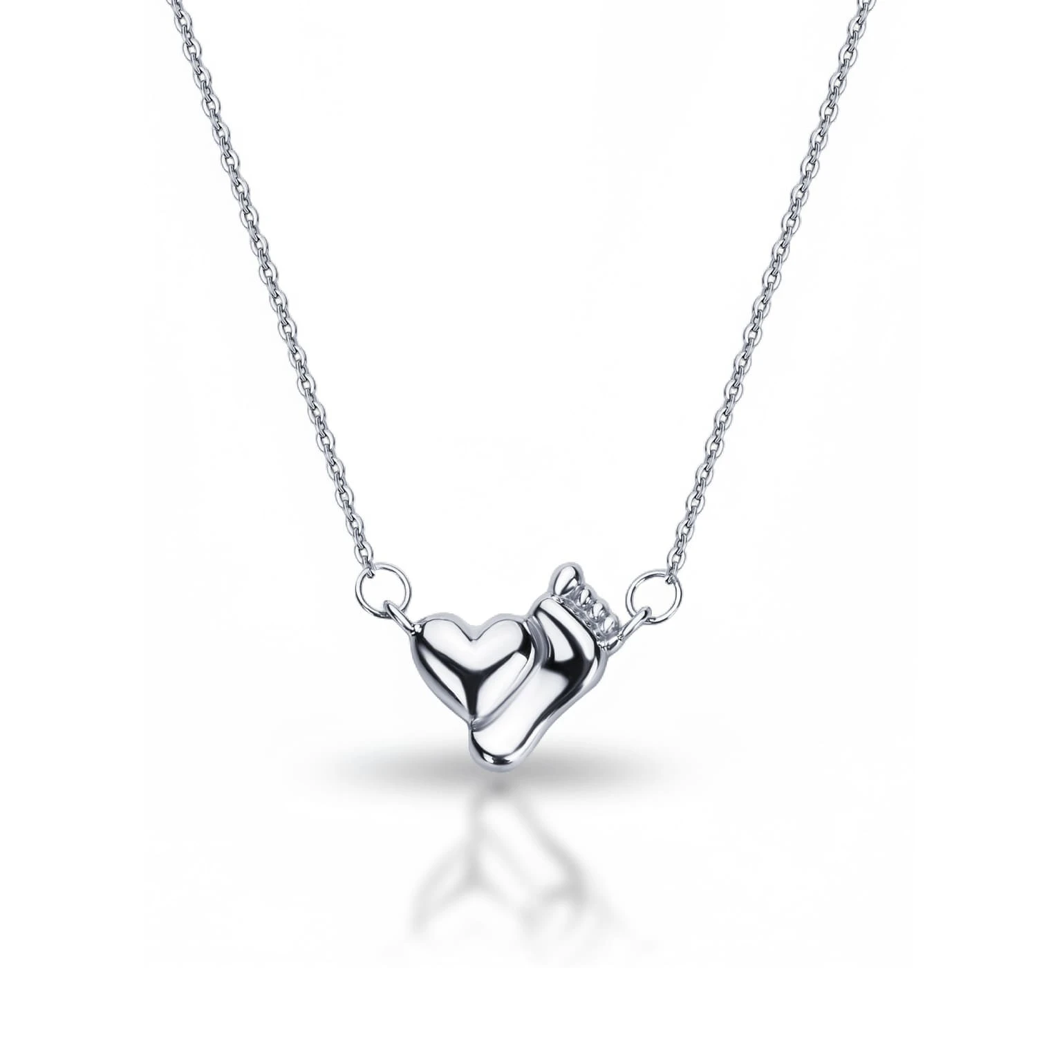 Серебряное колье с подвеской с сердцем