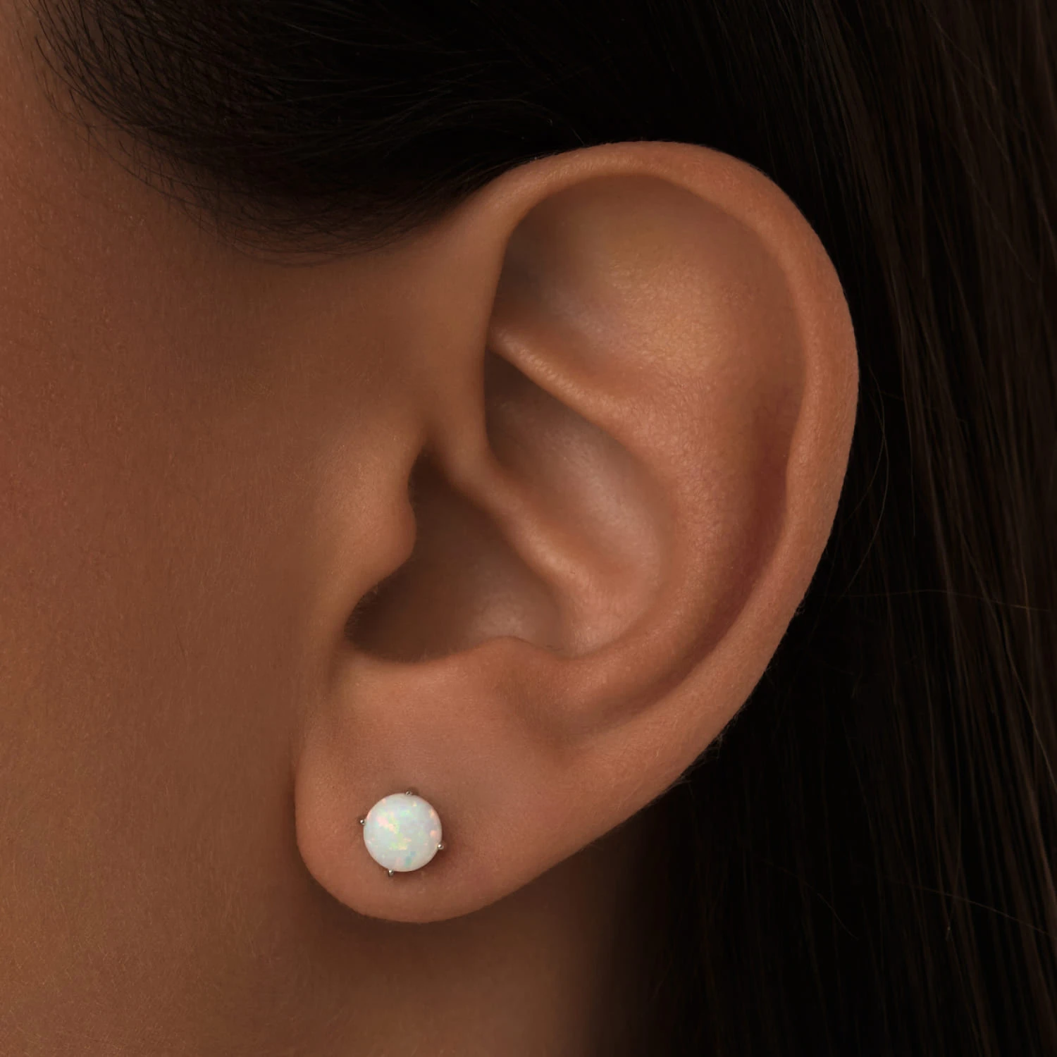 Серебряные серьги гвоздики с опалом 6мм