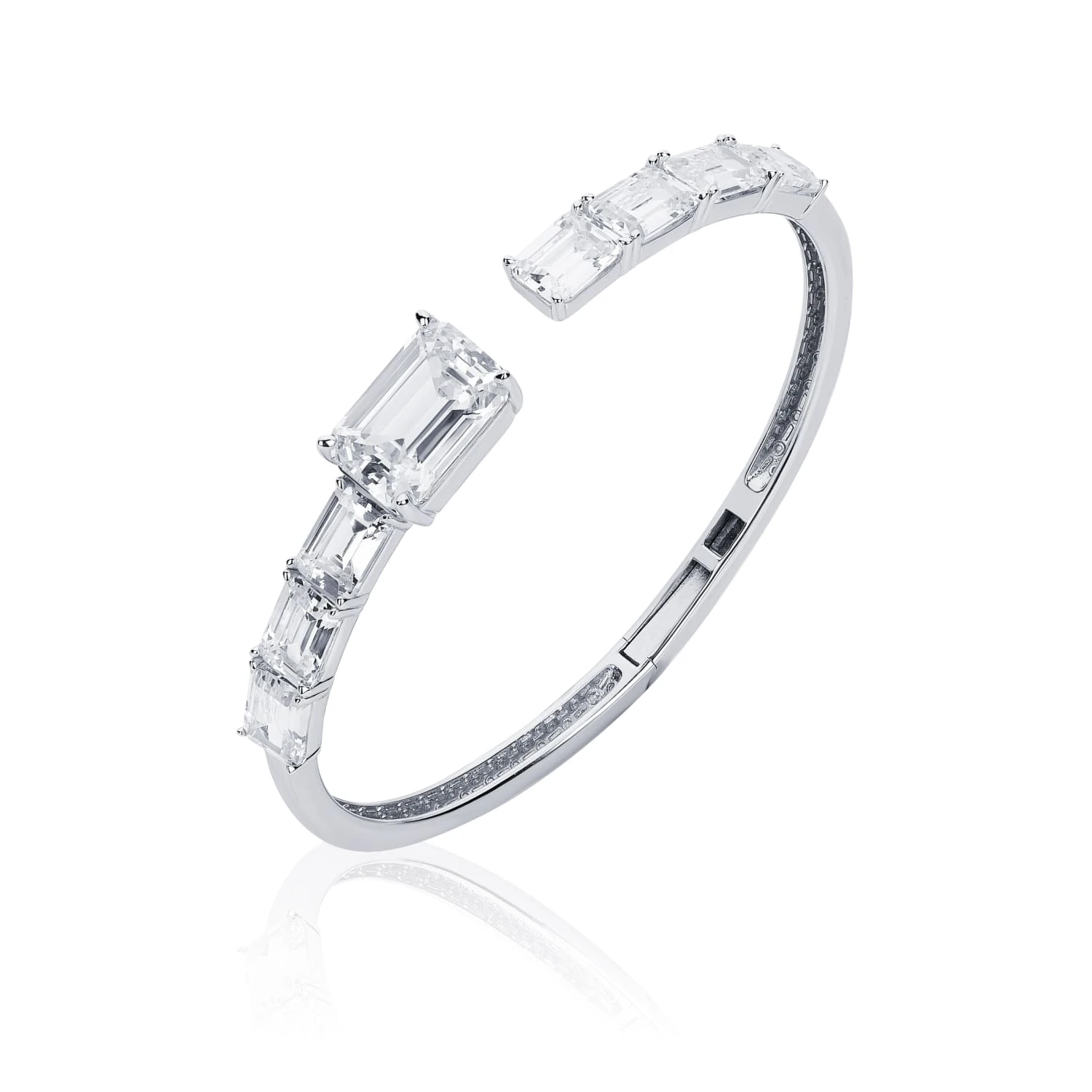 Серебряный жесткий браслет A LA RUSSE с фианитами