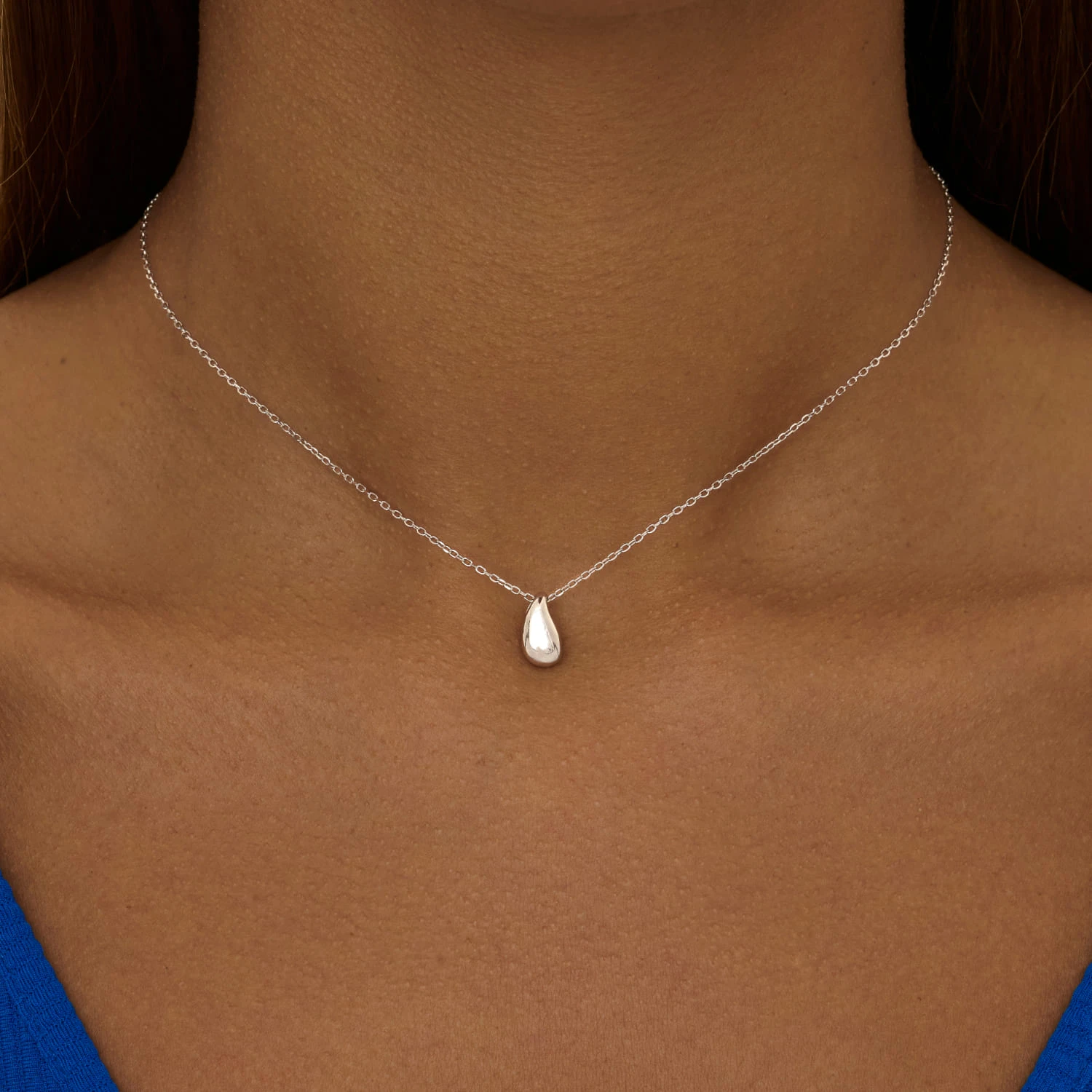 Серебряная подвеска на шею в форме капля MIESTILO