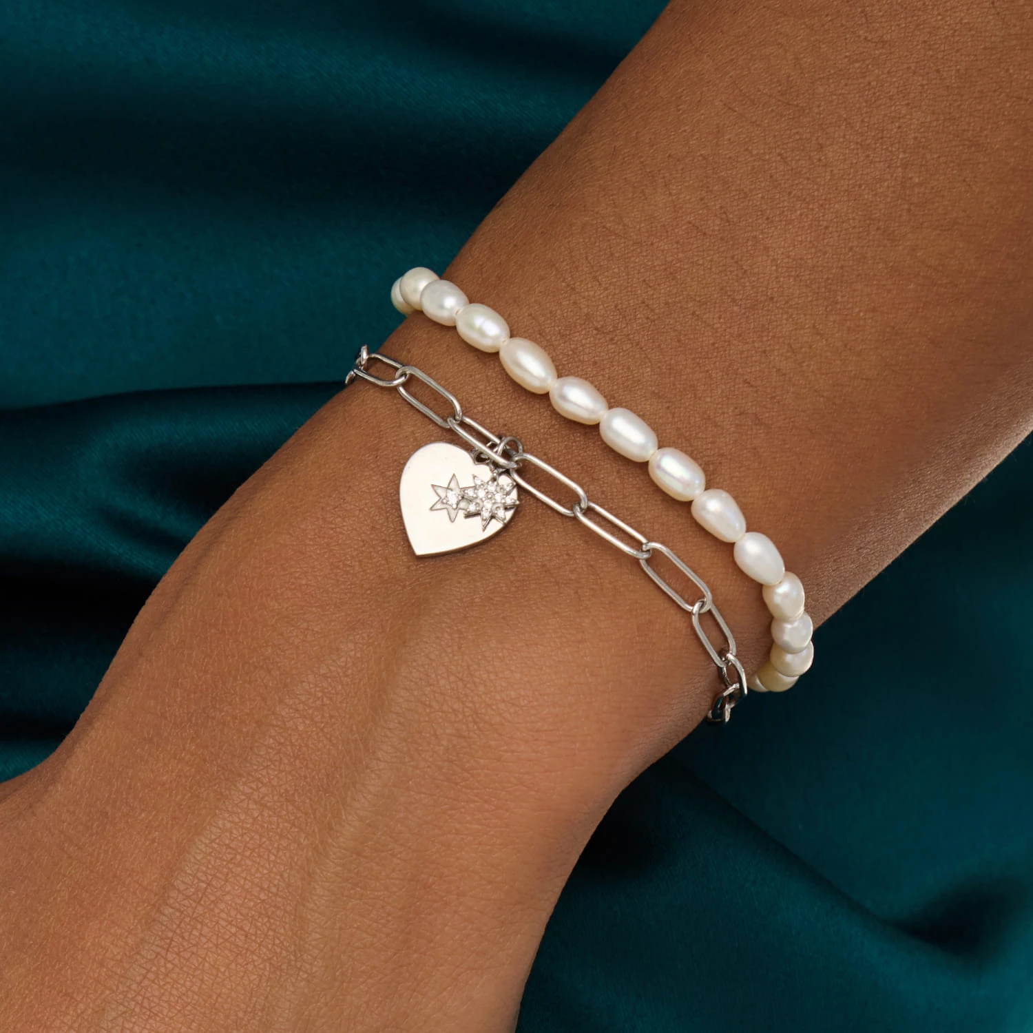 Серебряный браслет с акцентной цепочкой и подвеской в виде сердца MIESTILO