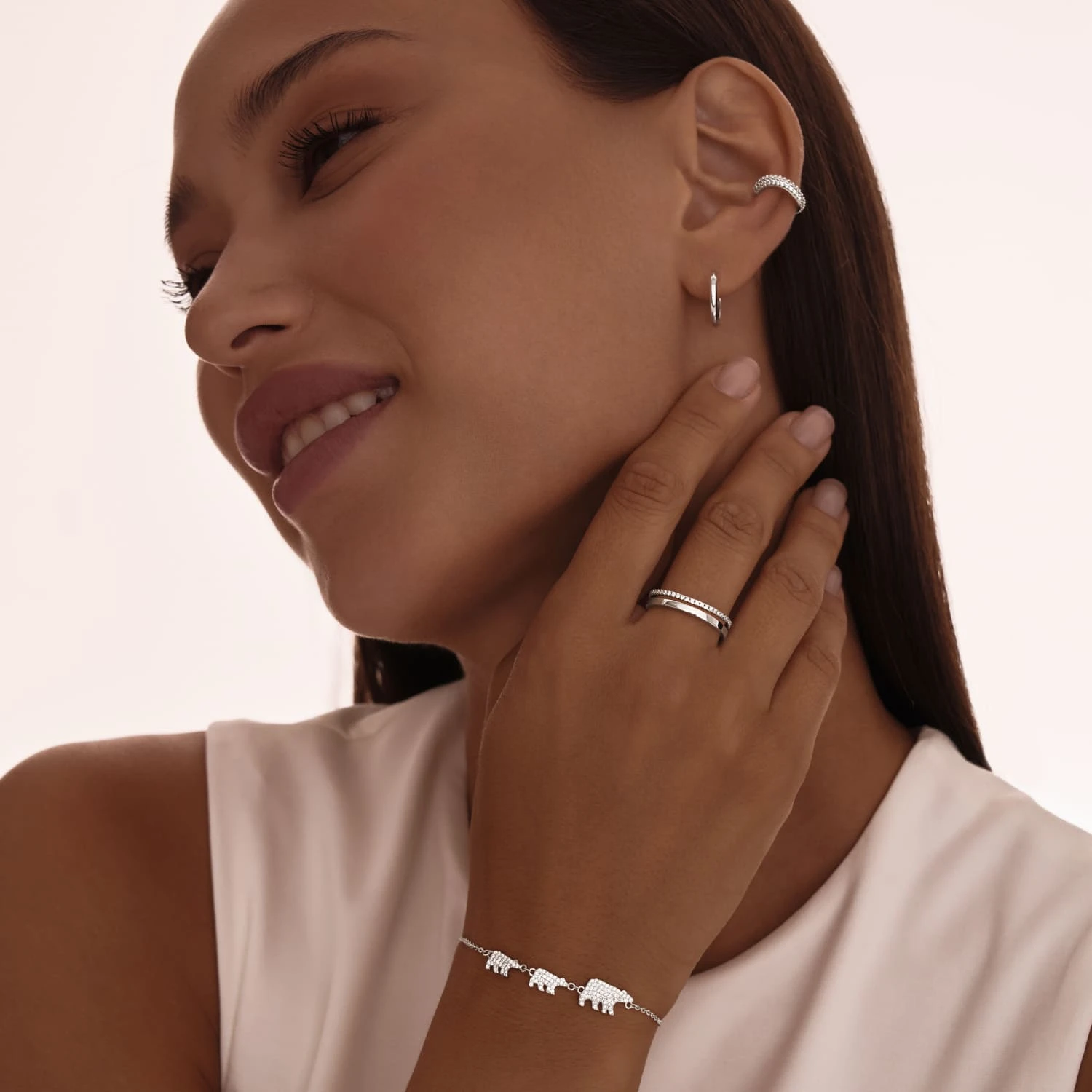 Двойное серебряное кольцо с дорожкой из фианитов MIESTILO