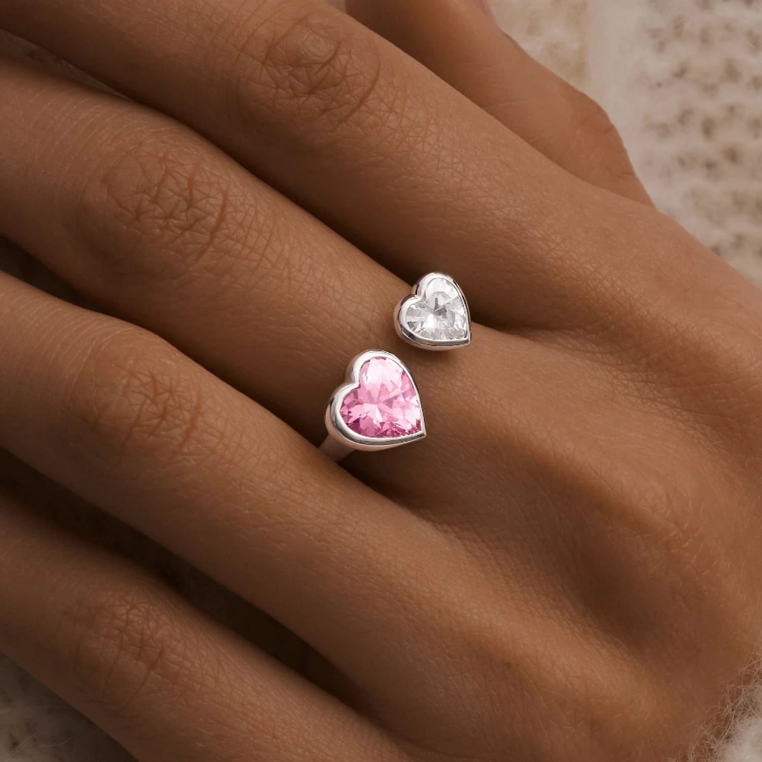 Серебряное разомкнутое кольцо SWEETHEART с двумя сердцами