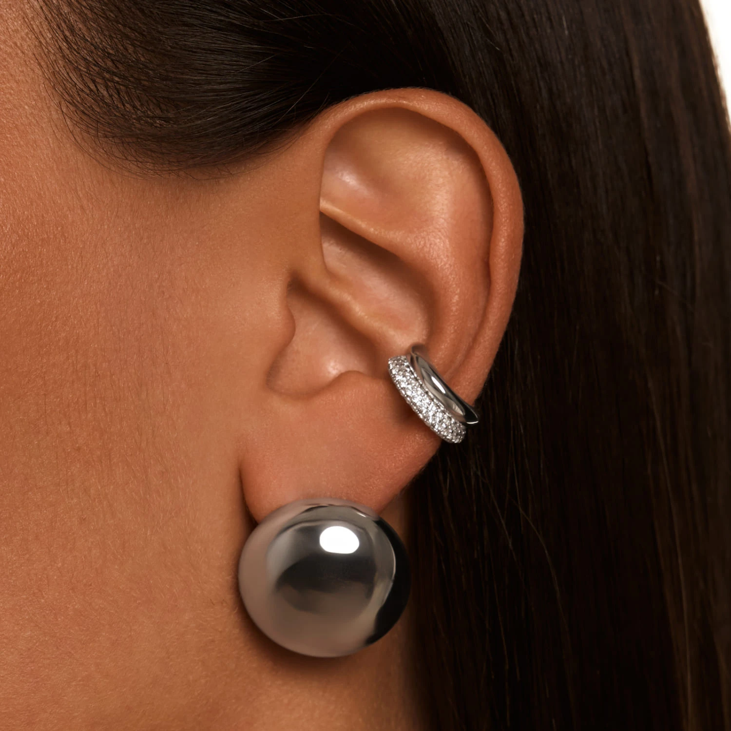 Серебряный двойной кафф с белыми камнями