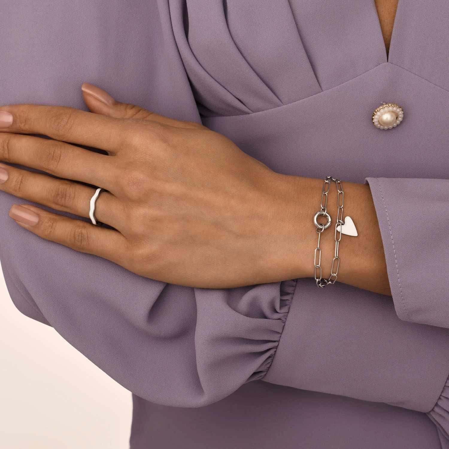 Серебряный браслет с якорной цепью и акцентным карабином MIESTILO