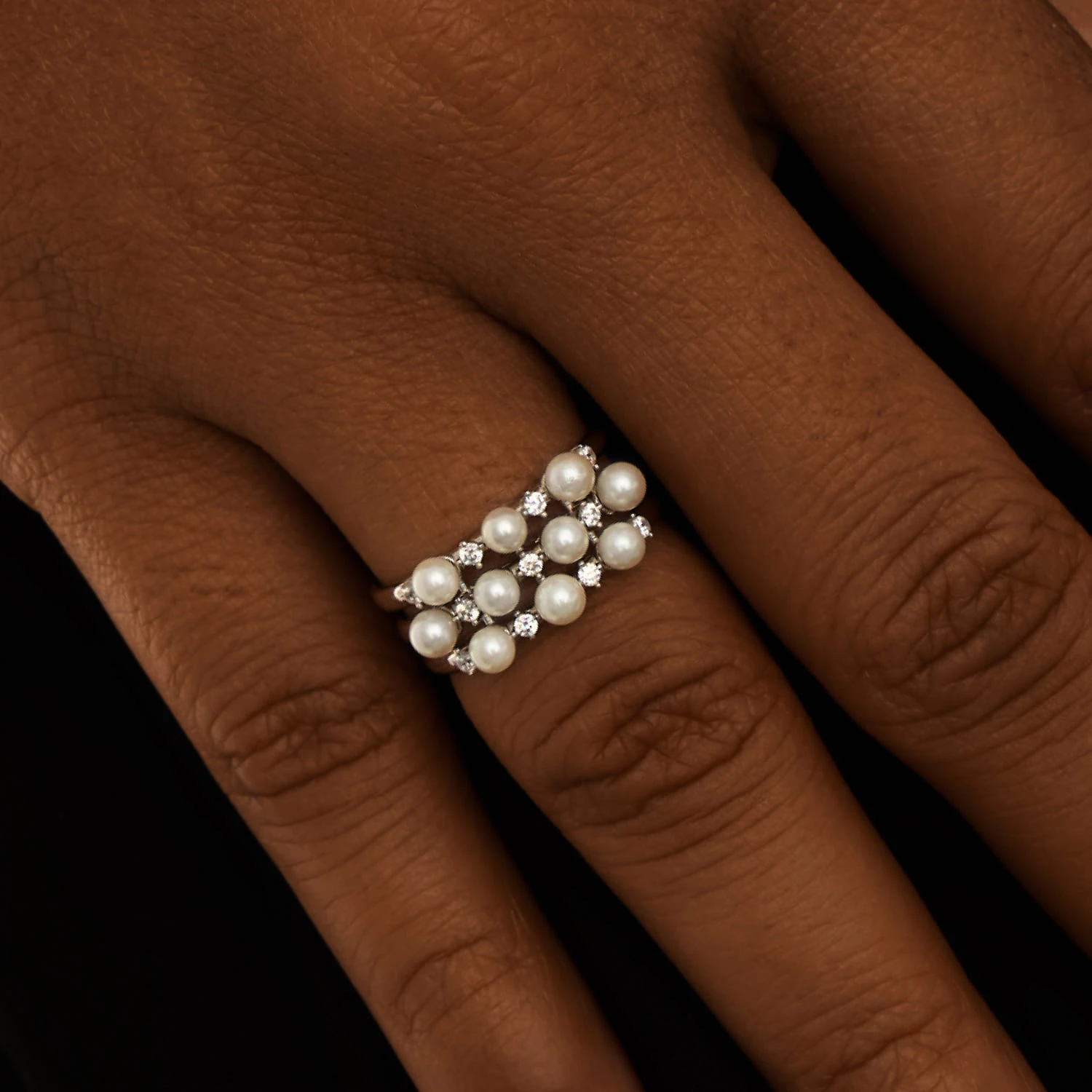 Серебряное кольцо SICILIA с жемчугом и белыми фианитами