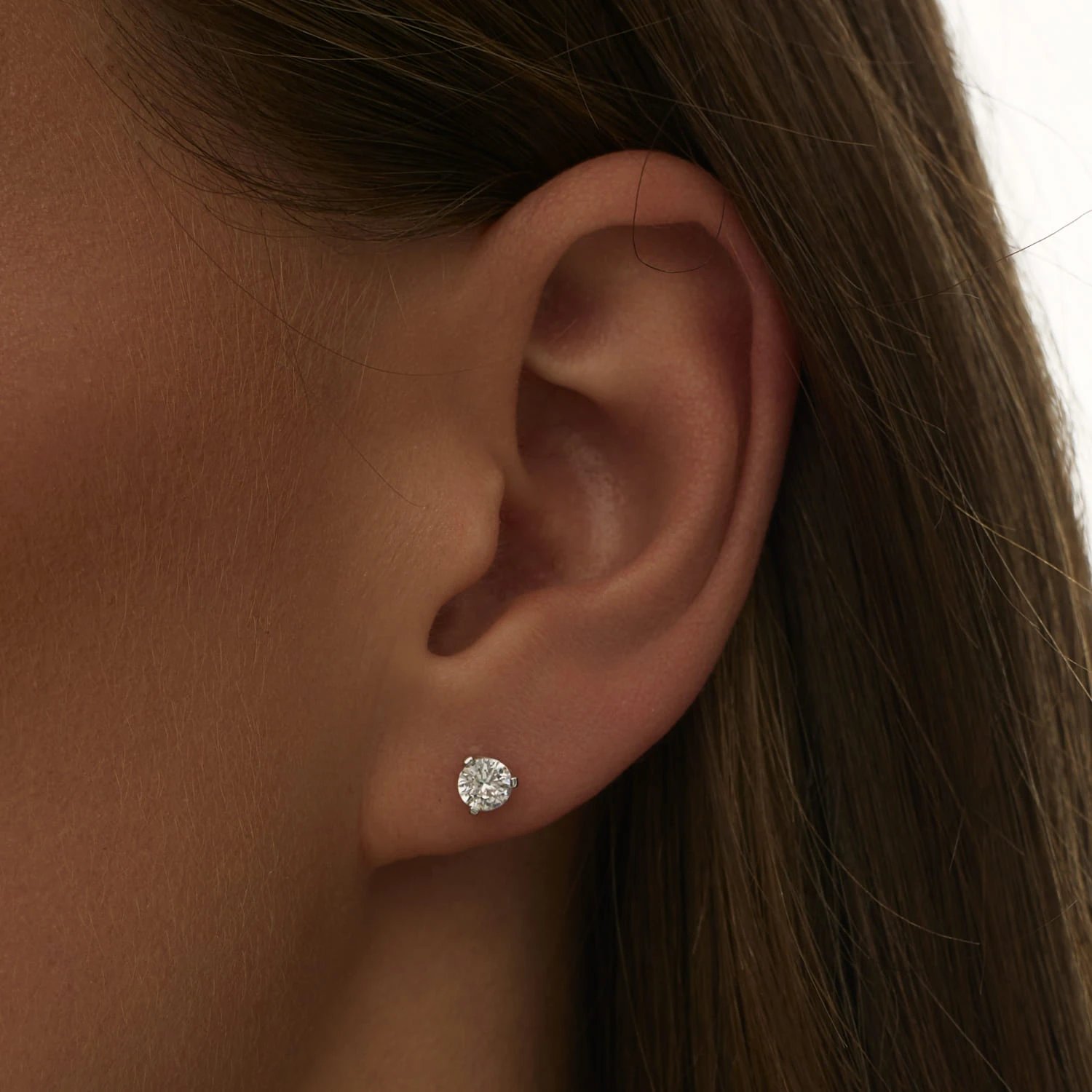 Серебряные серьги гвоздики с фианитом MIESTILO