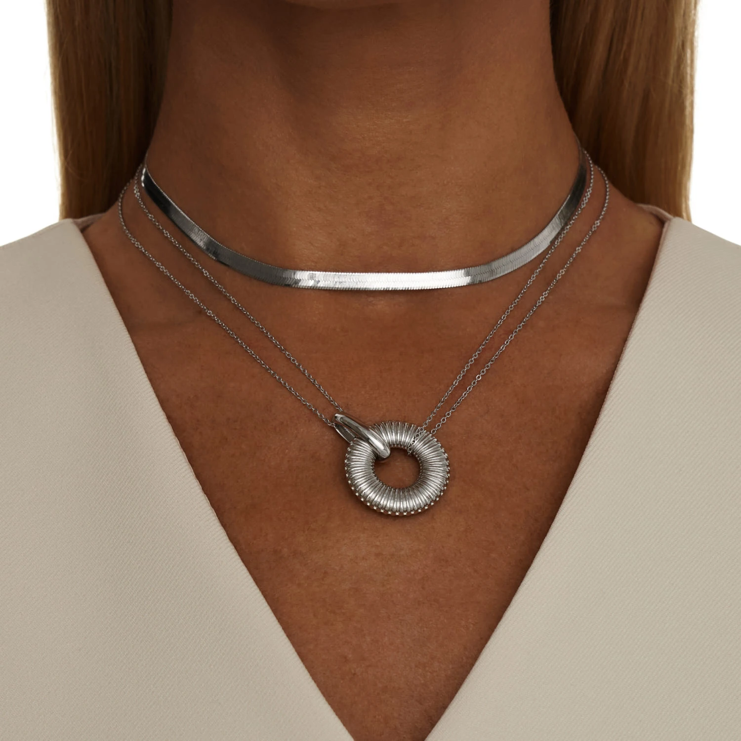 Серебряное колье из серебра вечность