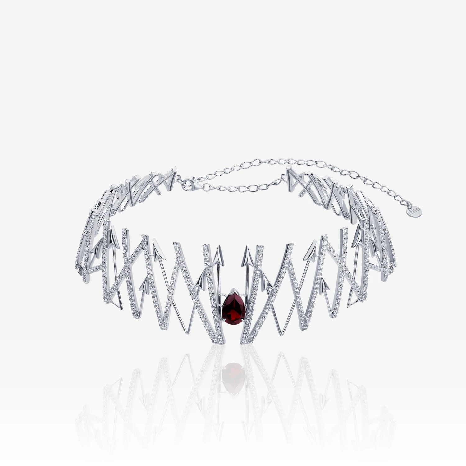 Серебряное колье ЭРОС с натуральным гранатом