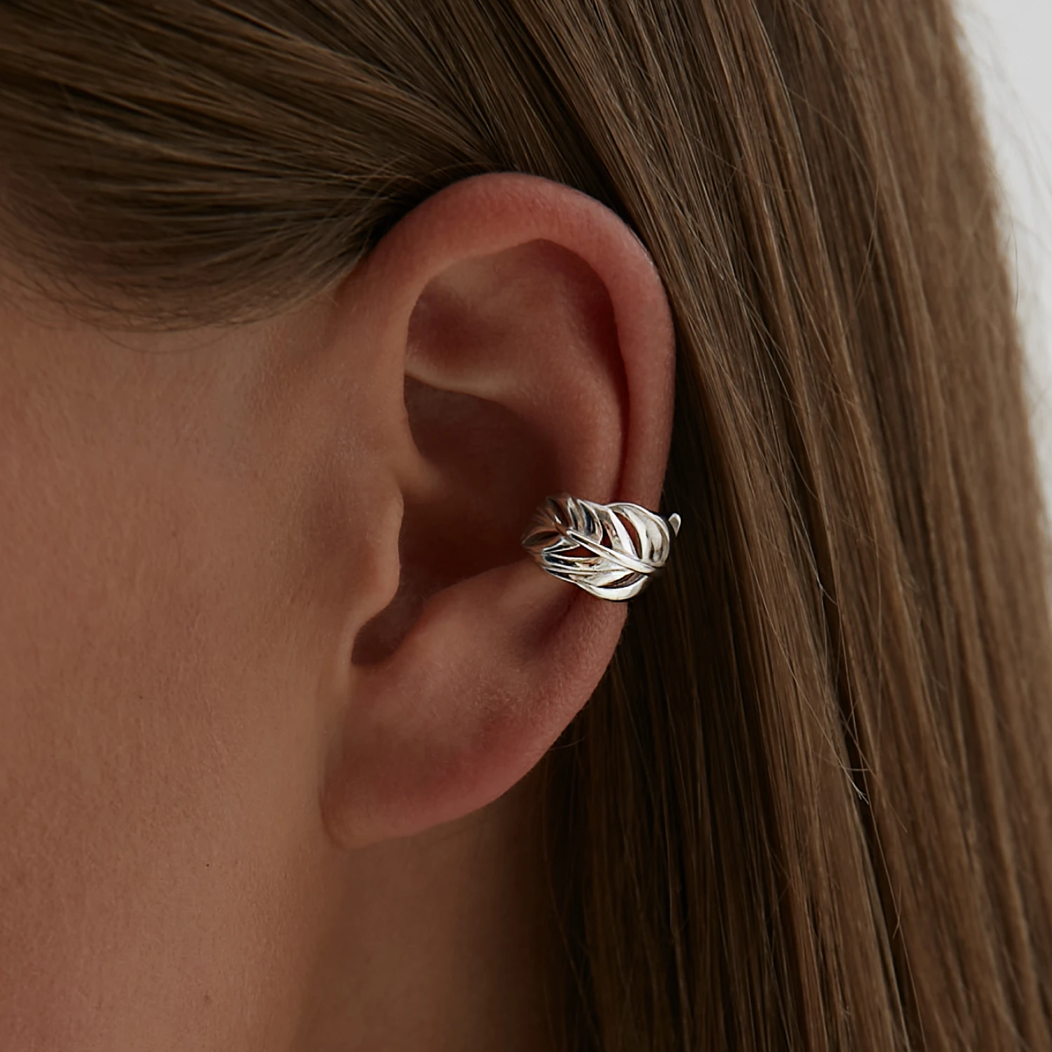 Кафф "Перо" из серебра без вставок