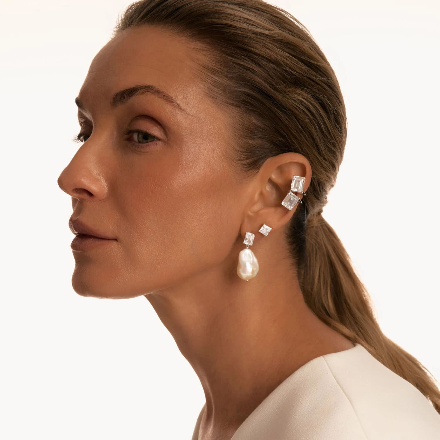 Серебряный крупный кафф ГРАЦИЯ с фианитами