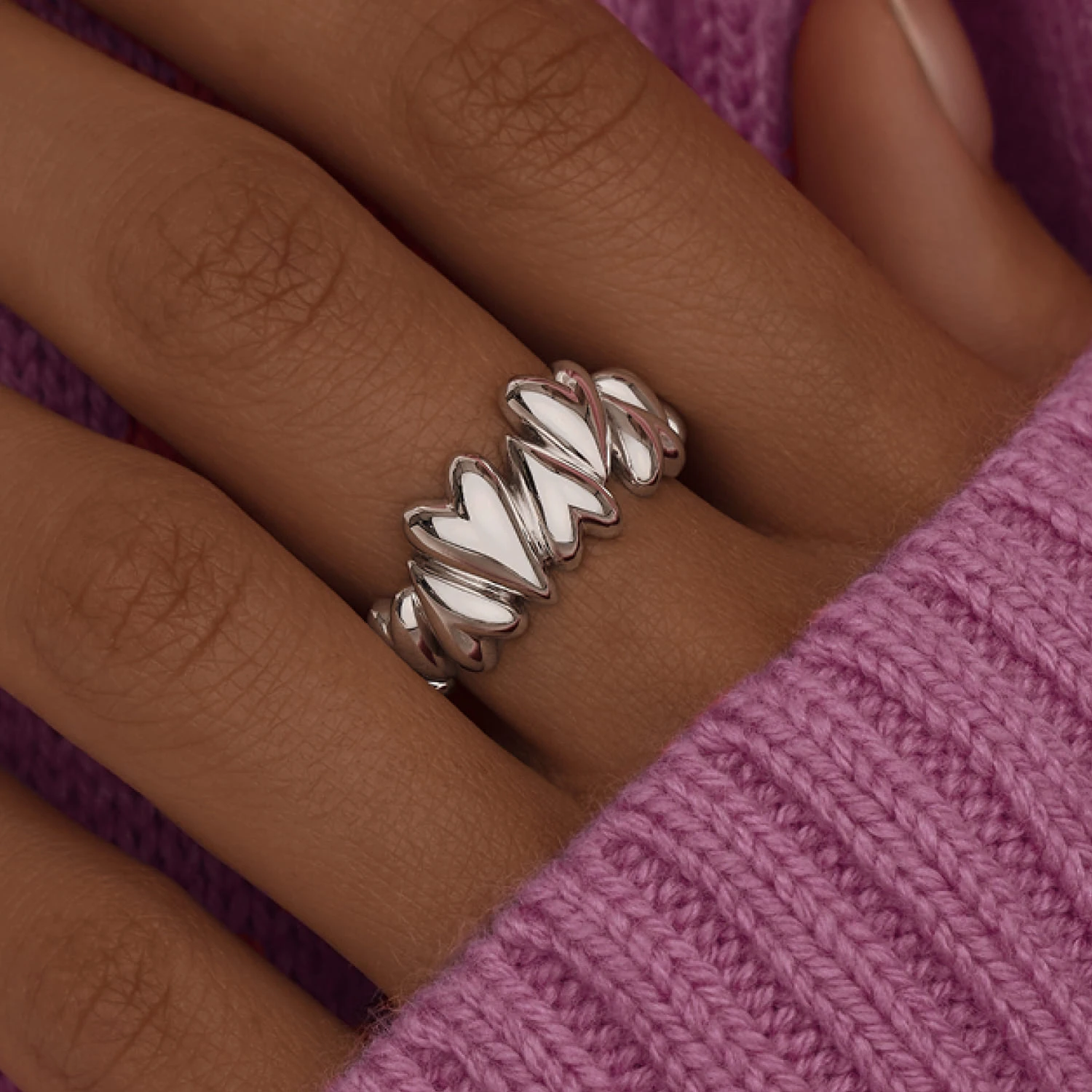 Серебряное кольцо сердца MIESTILO