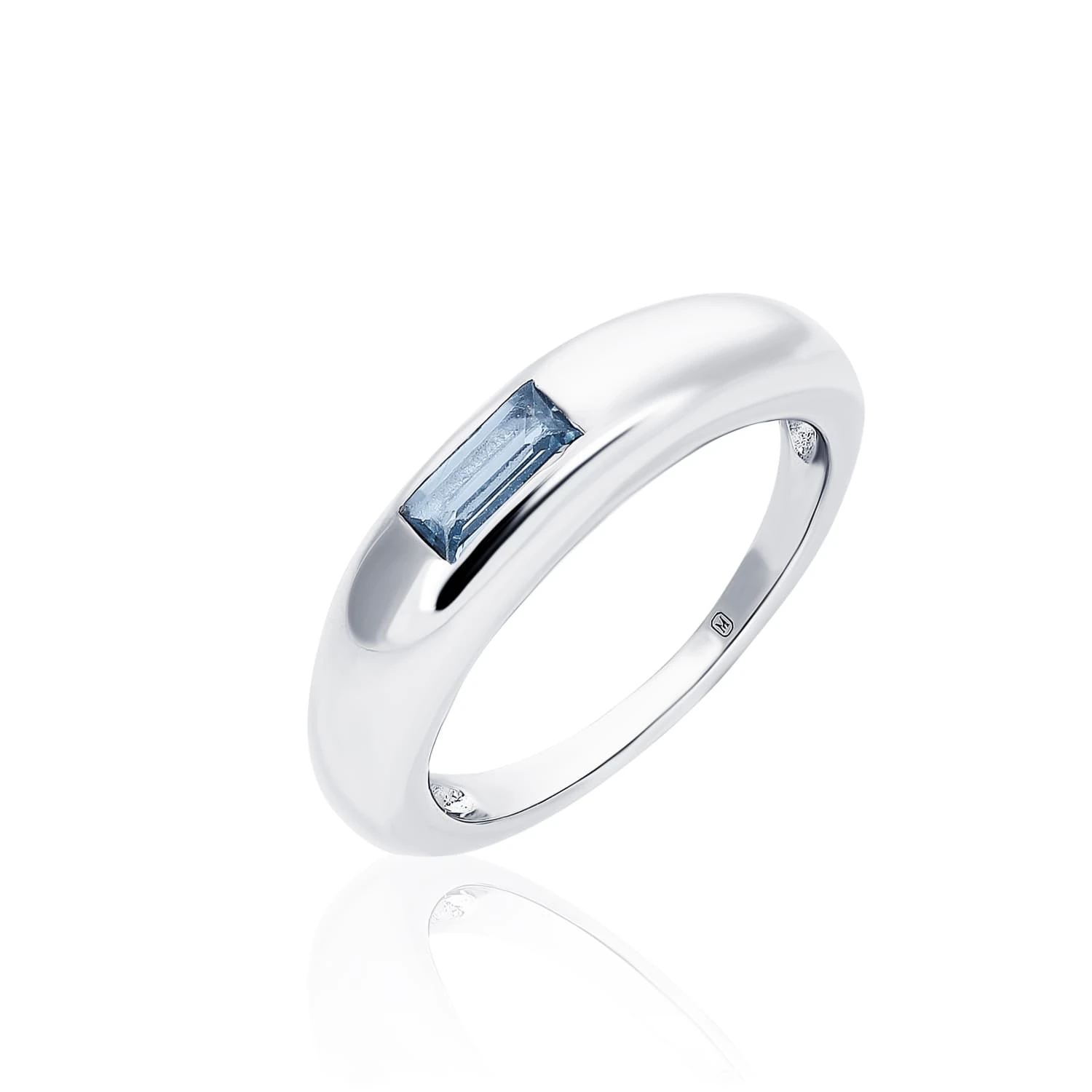 Серебряное кольцо с фианитом в огранке багет MIESTILO