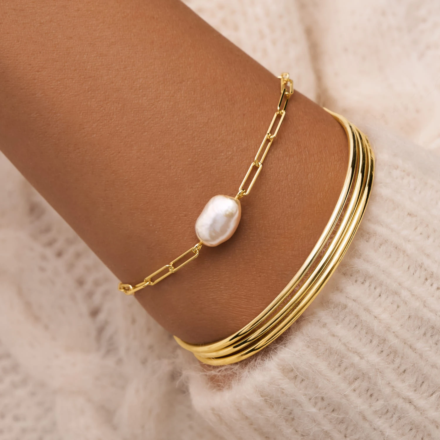 Серебряный браслет ДИАНА с натуральным жемчугом в покрытии желтое золото