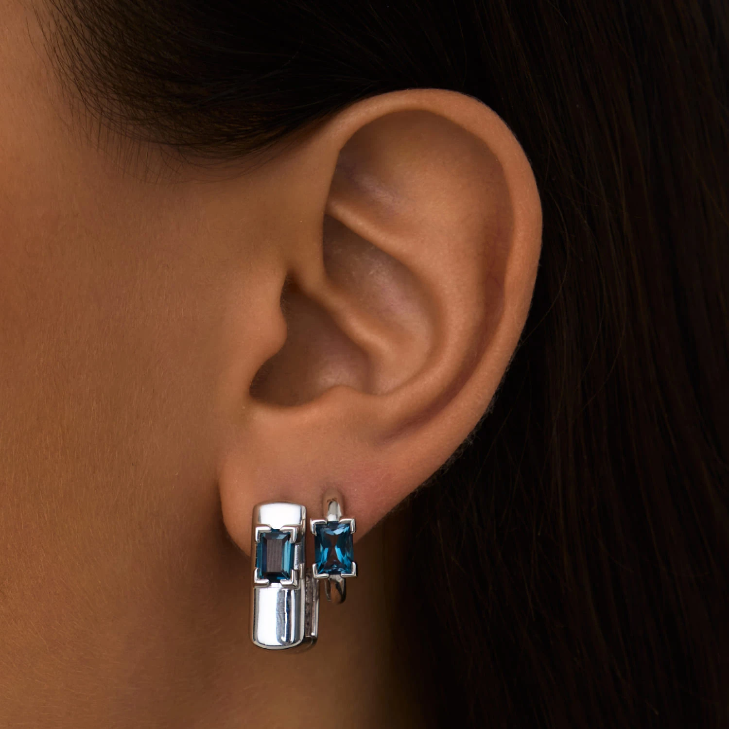 Серебряные прямоугольные серьги PURITY с London топазом