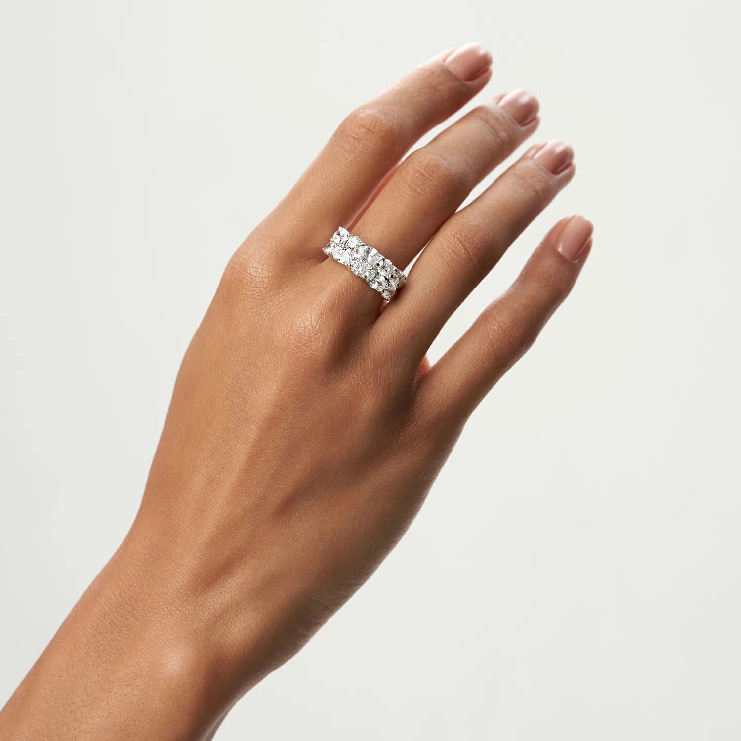 Кольцо из серебра с крупными фианитами