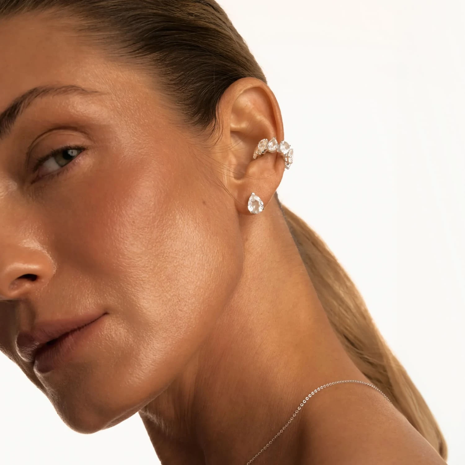 Серебряные серьги-пусеты ЭРОС с горным хрусталем