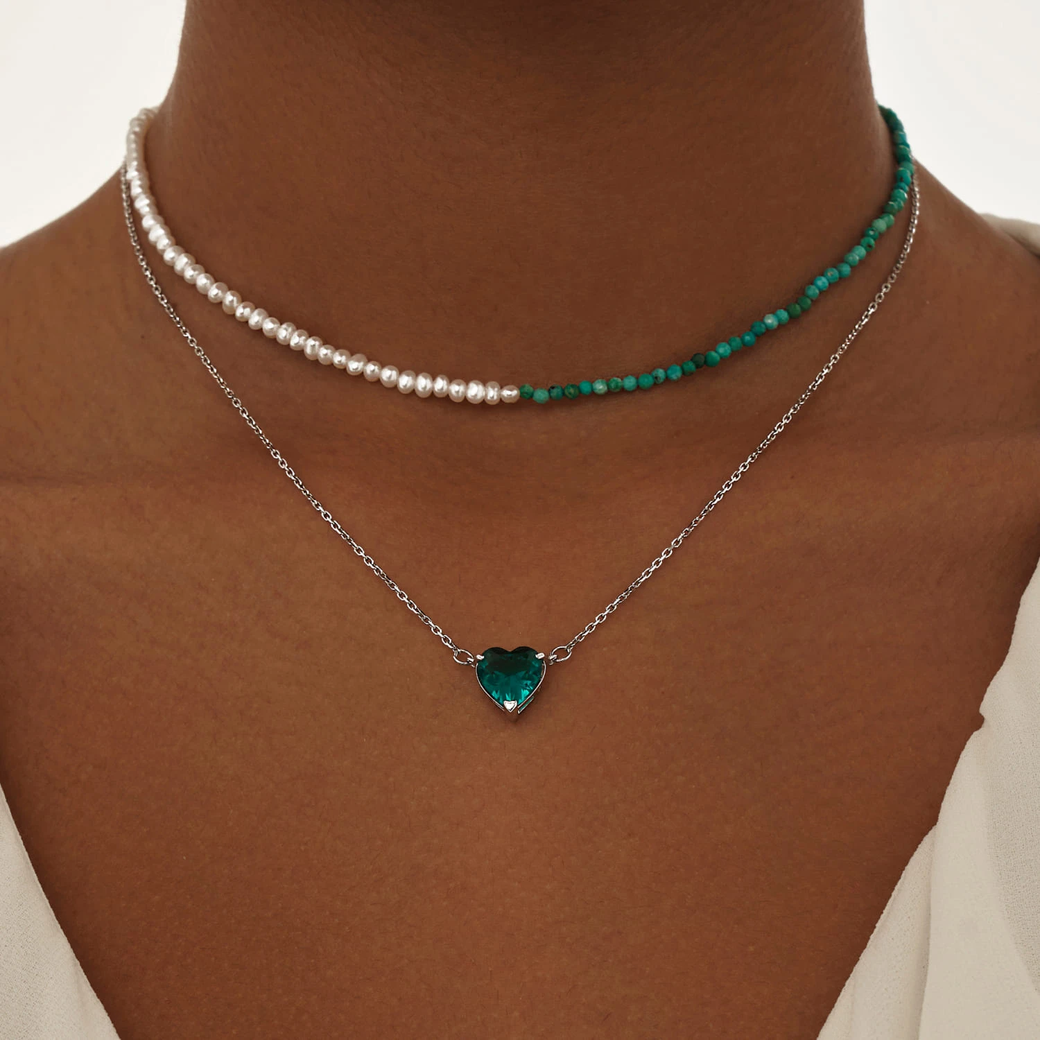 Серебряная подвеска с зеленым фианитом в огранке сердце MIESTILO