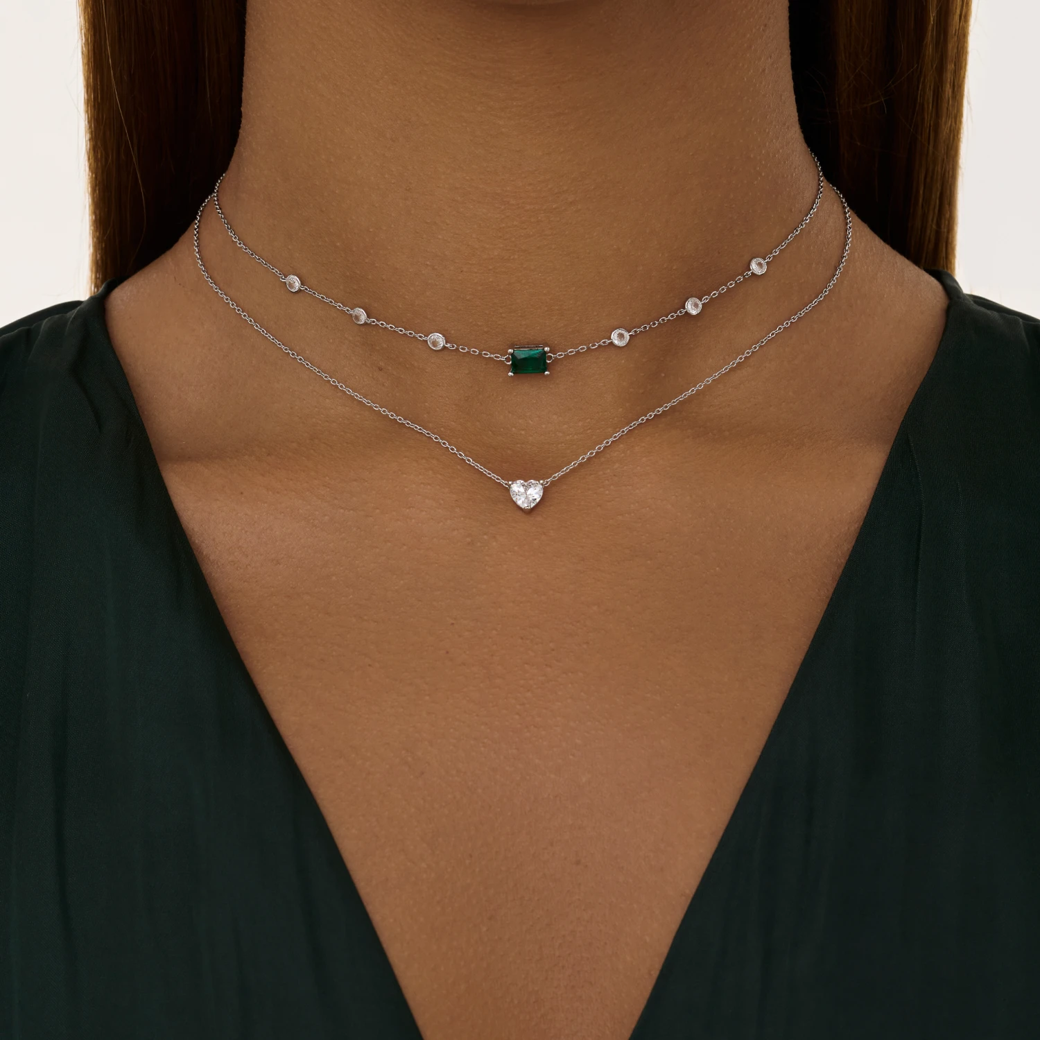 Серебряный чокер "Энергия" с зелёным фианитом 