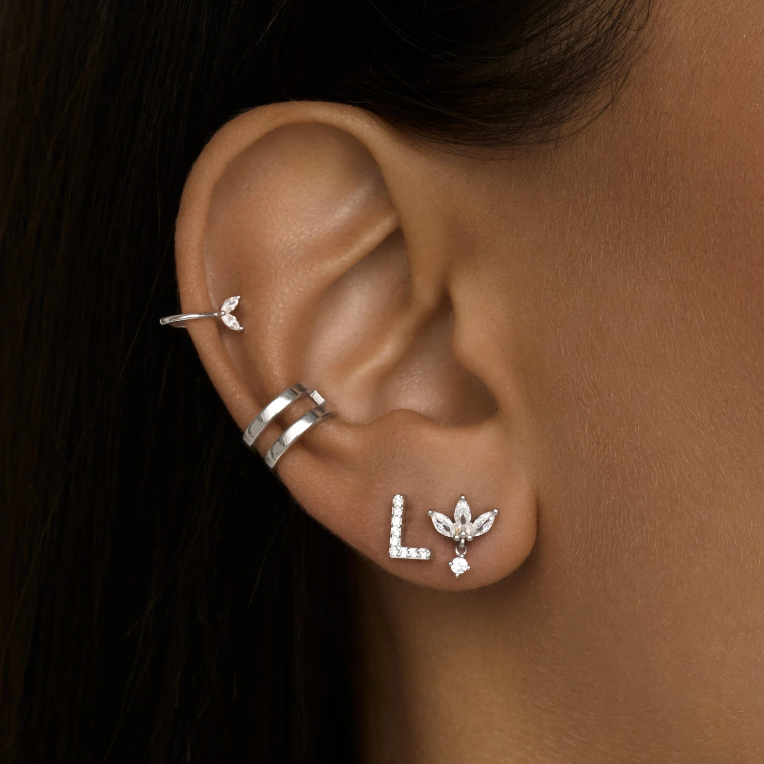 Моносерьга в виде буквы L MIESTILO