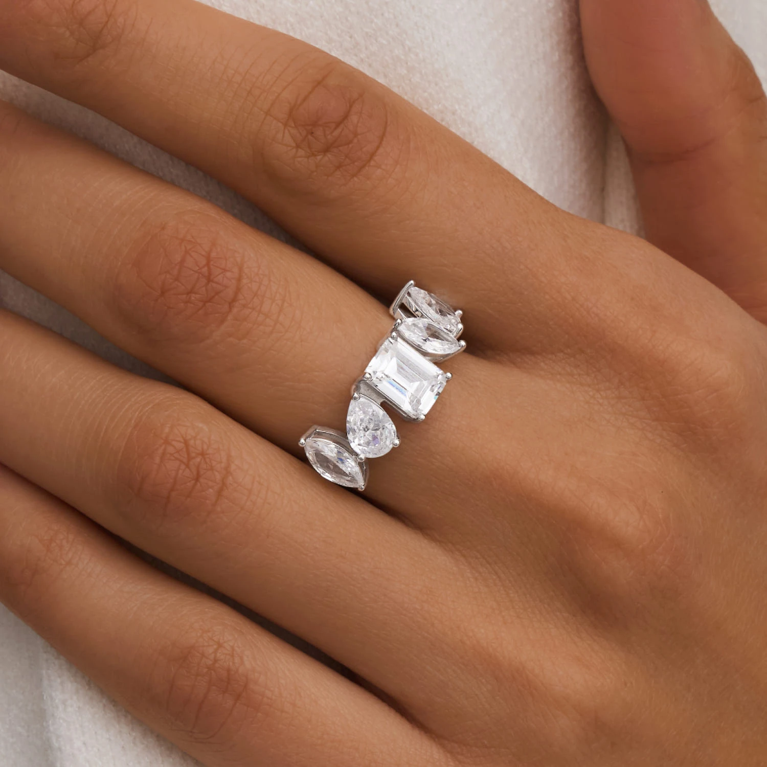 Серебряное кольцо ГРАЦИЯ с фианитами