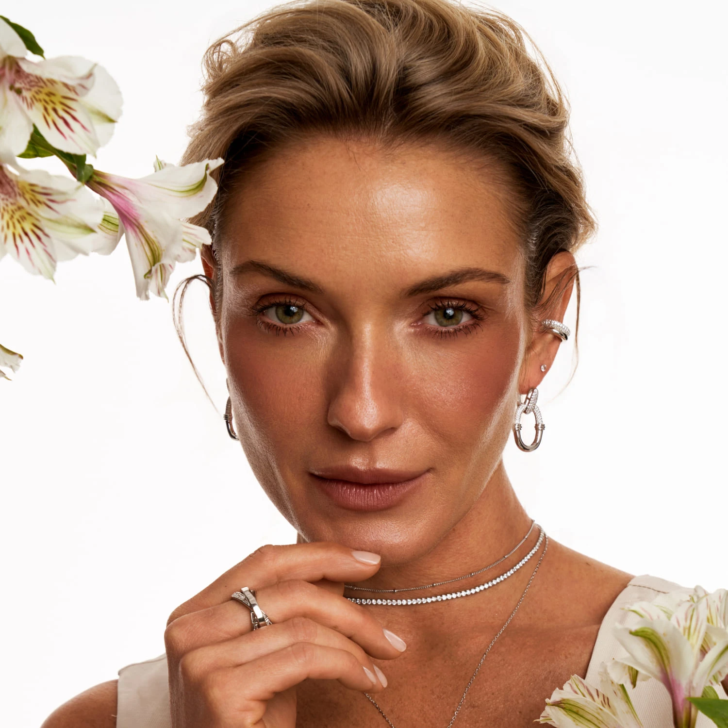 Серебряные серьги-гвоздики с фианитами 3мм