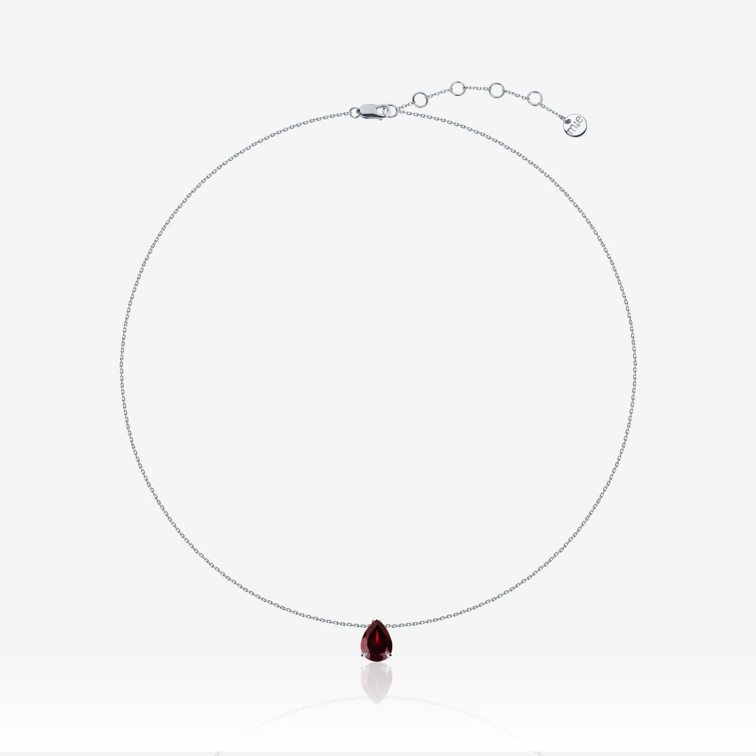 Серебряное колье ЭРОС на тонкой цепочке с натуральным гранатом