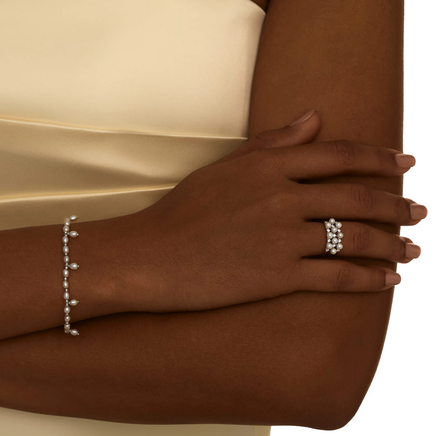 Серебряное кольцо SICILIA с жемчугом и белыми фианитами