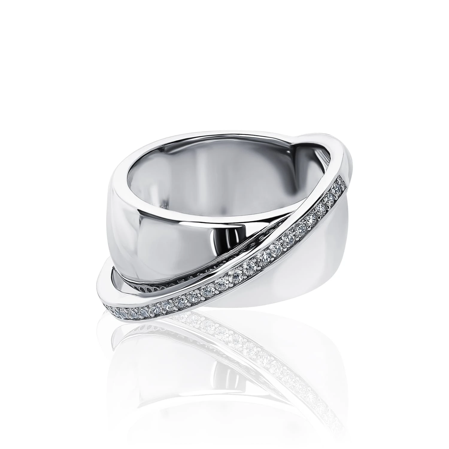 Серебряное широкое кольцо с дорожкой фианитов