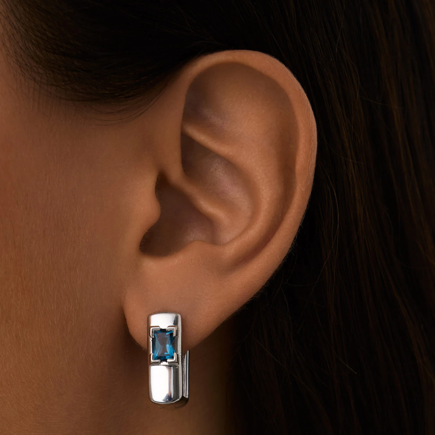 Серебряные прямоугольные серьги PURITY с London топазом